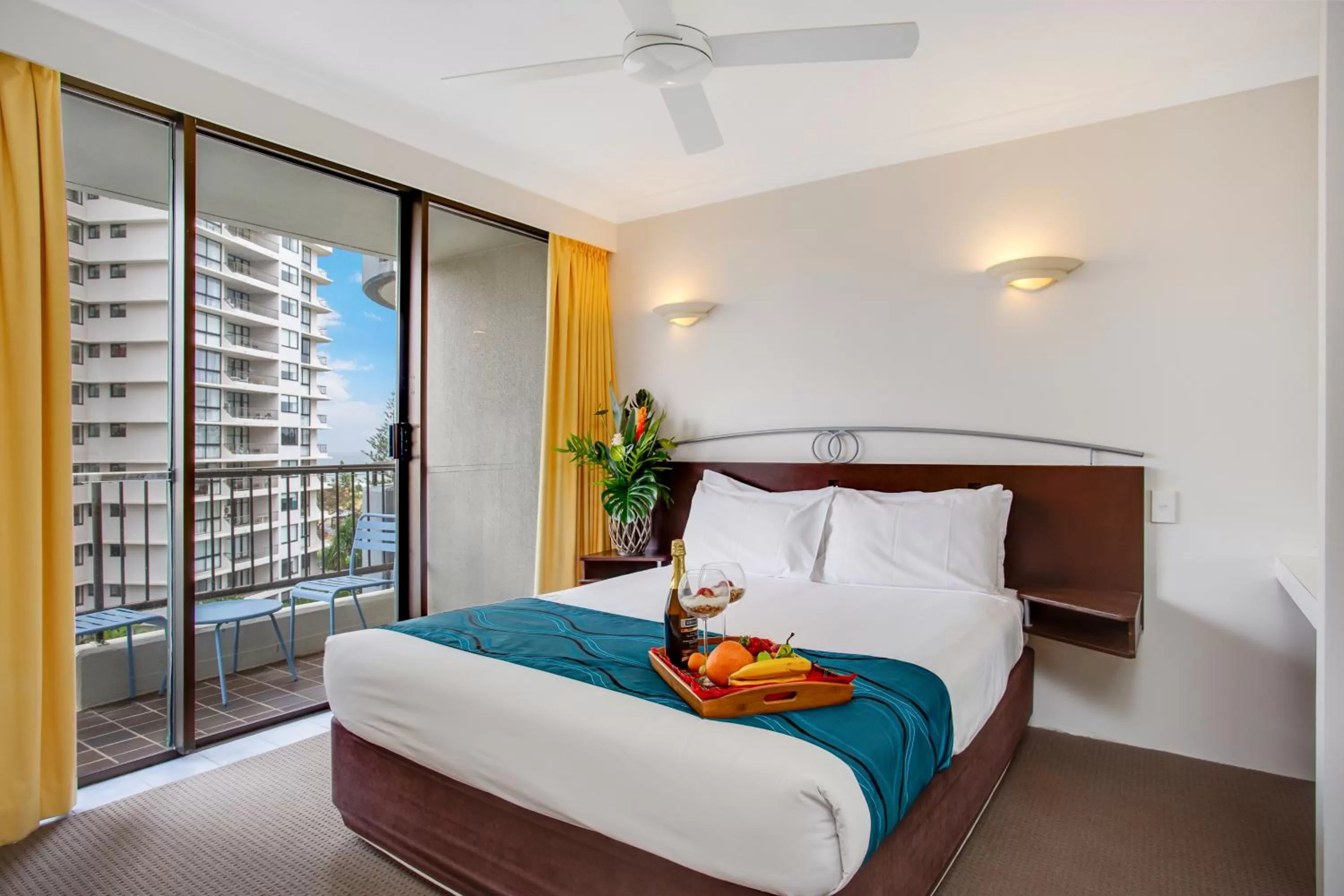 Two Bedroom Apartment in Pacific Resort Broadbeach