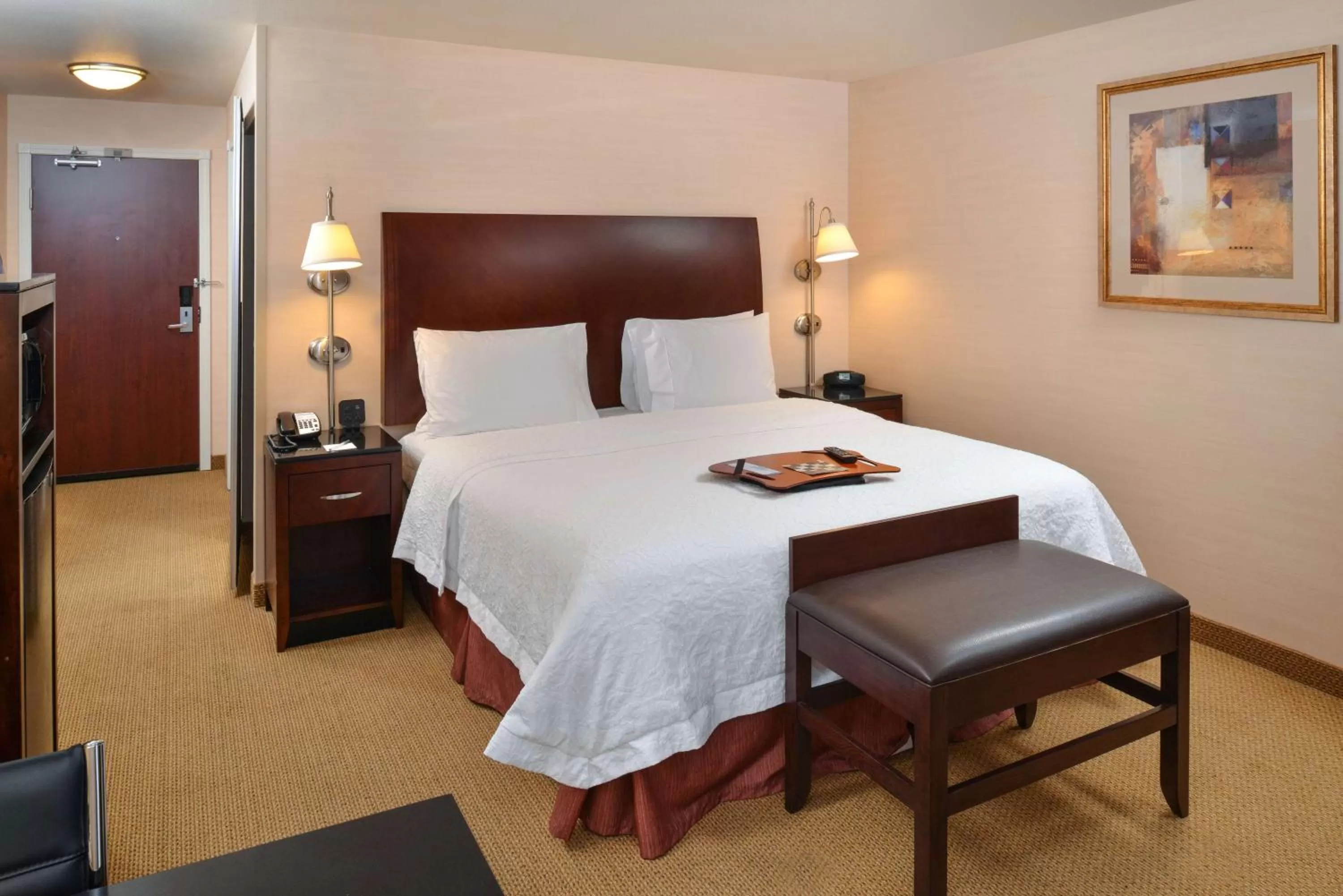 King Room with Sofa Bed and Study - Non-Smoking in Hampton Inn & Suites Tacoma