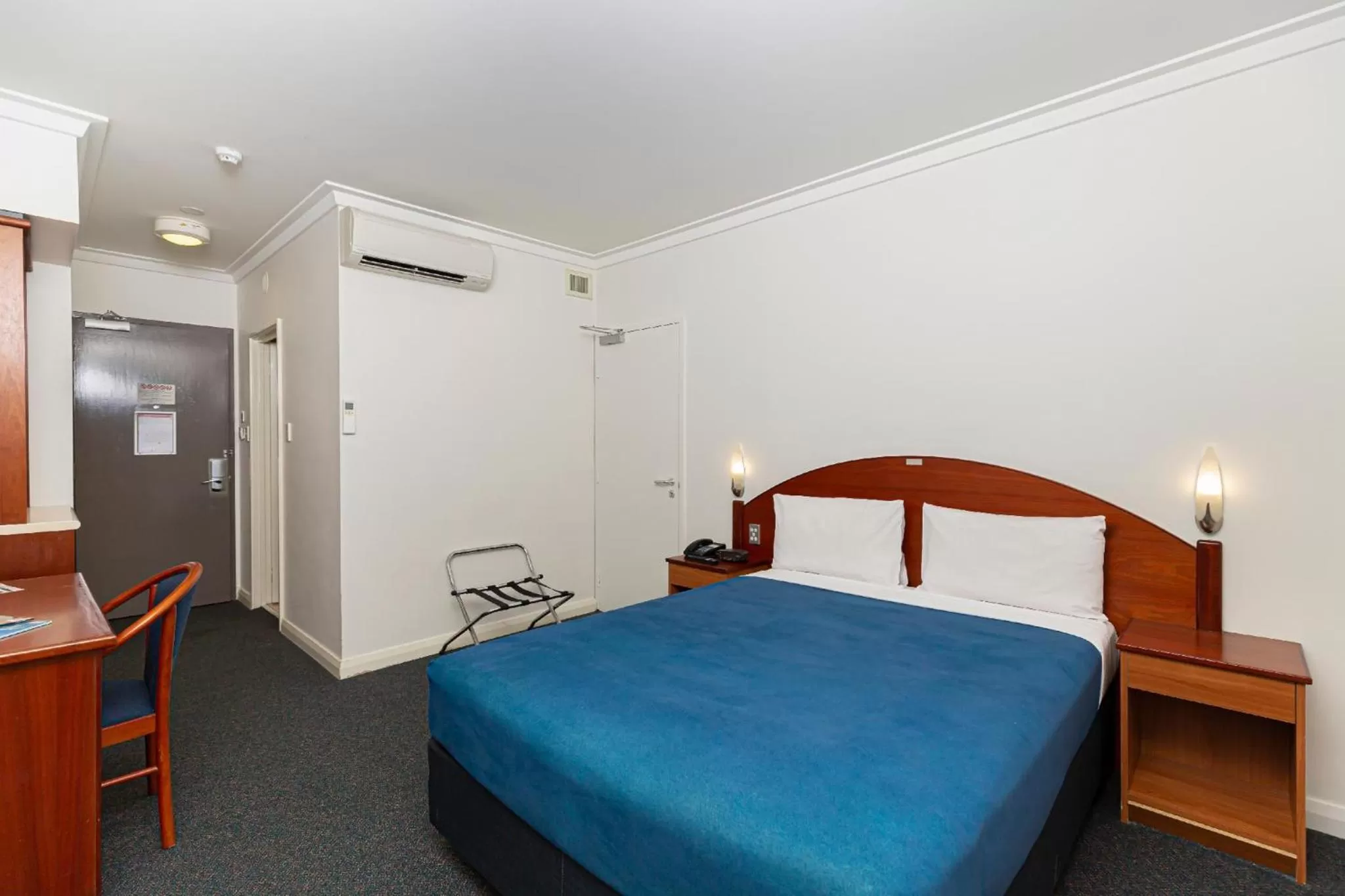 Budget Queen Room (No Window) in Great Southern Hotel Perth