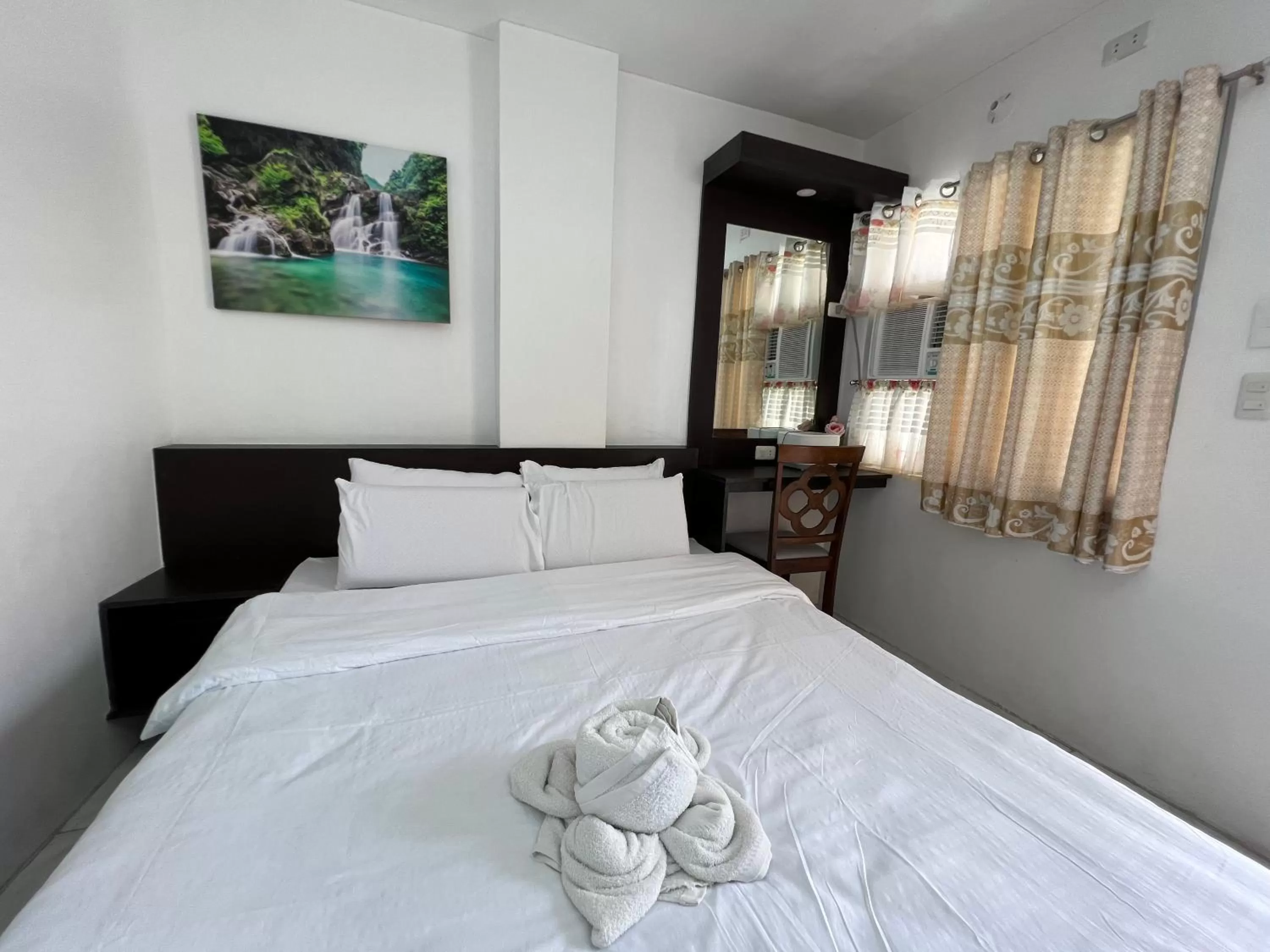 Queen Suite with Pool View in Ging-Ging Hotel And Resort