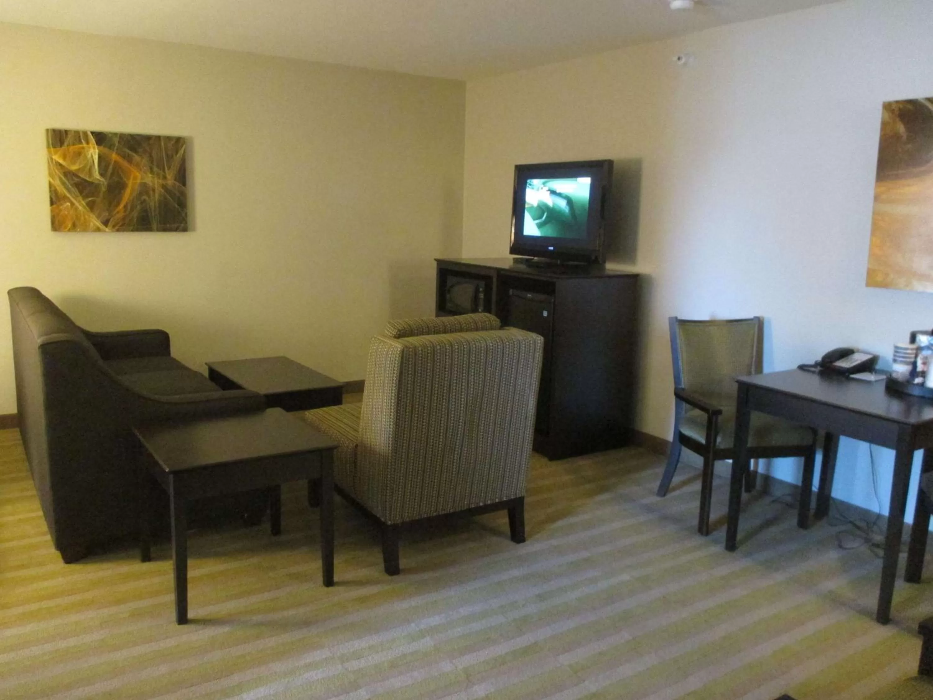 Two Room Suite - First Floor in Best Western Harvest Inn & Suites