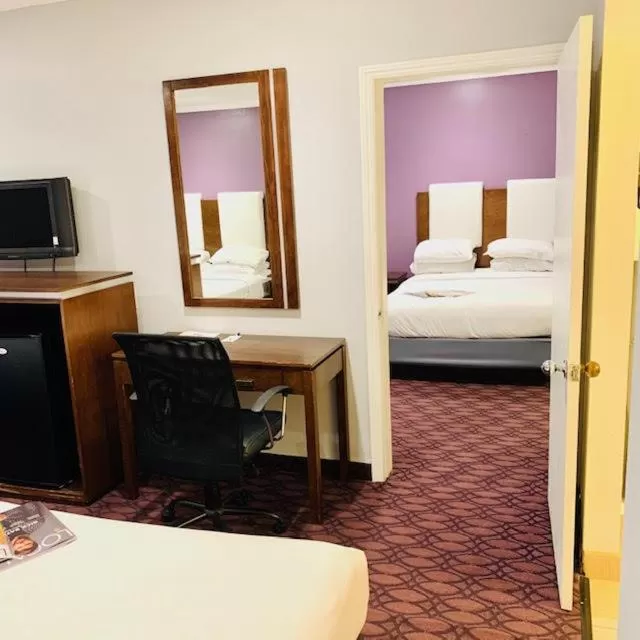 Two-Bedroom Suite in Hotel Pacific, Manhattan Beach