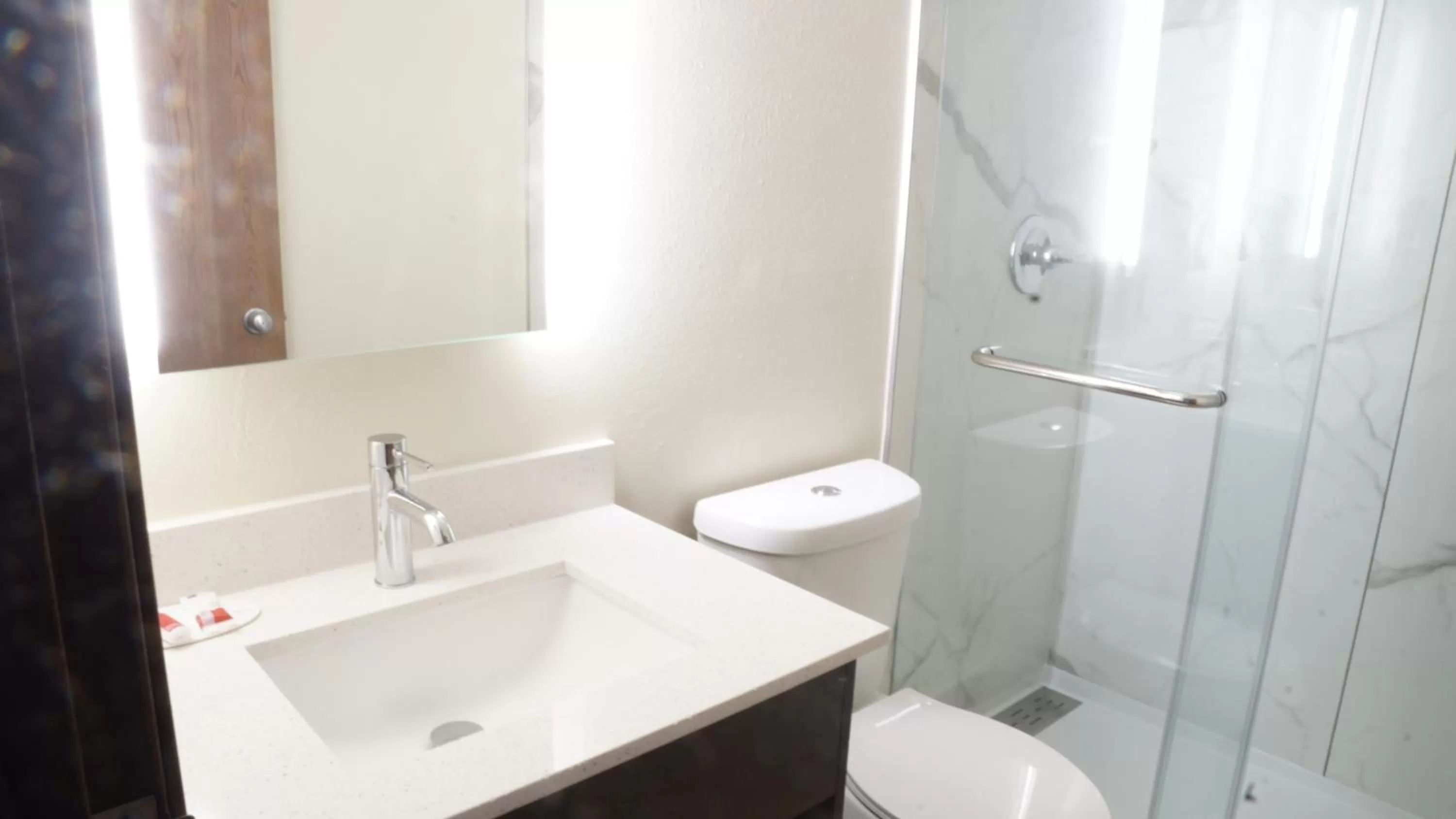 Queen Room with Two Queen Beds - Non-Smoking in Rodeway Inn Elkhart