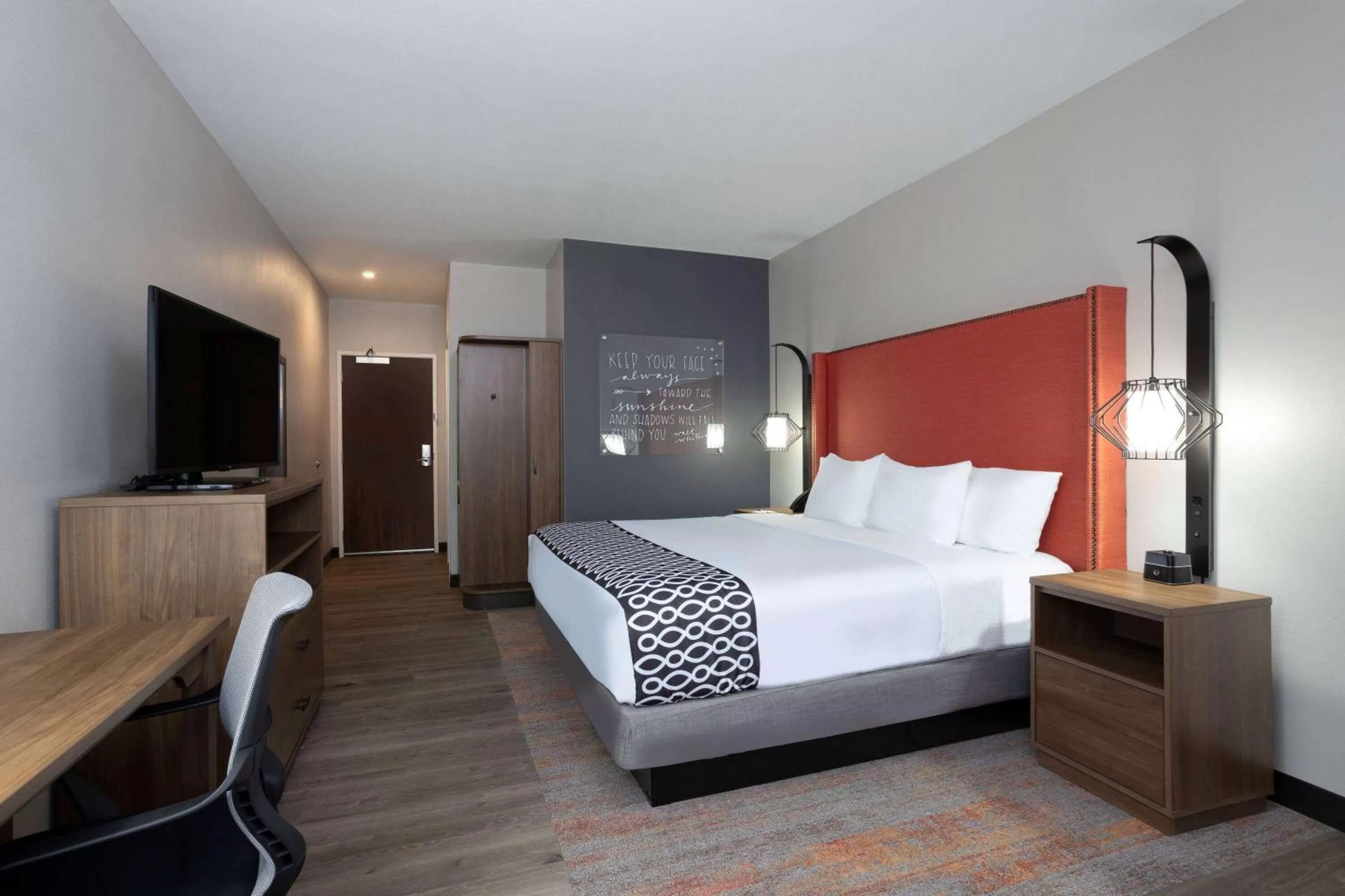 King Room - Non-Smoking in La Quinta Inn & Suites by Wyndham Pflugerville