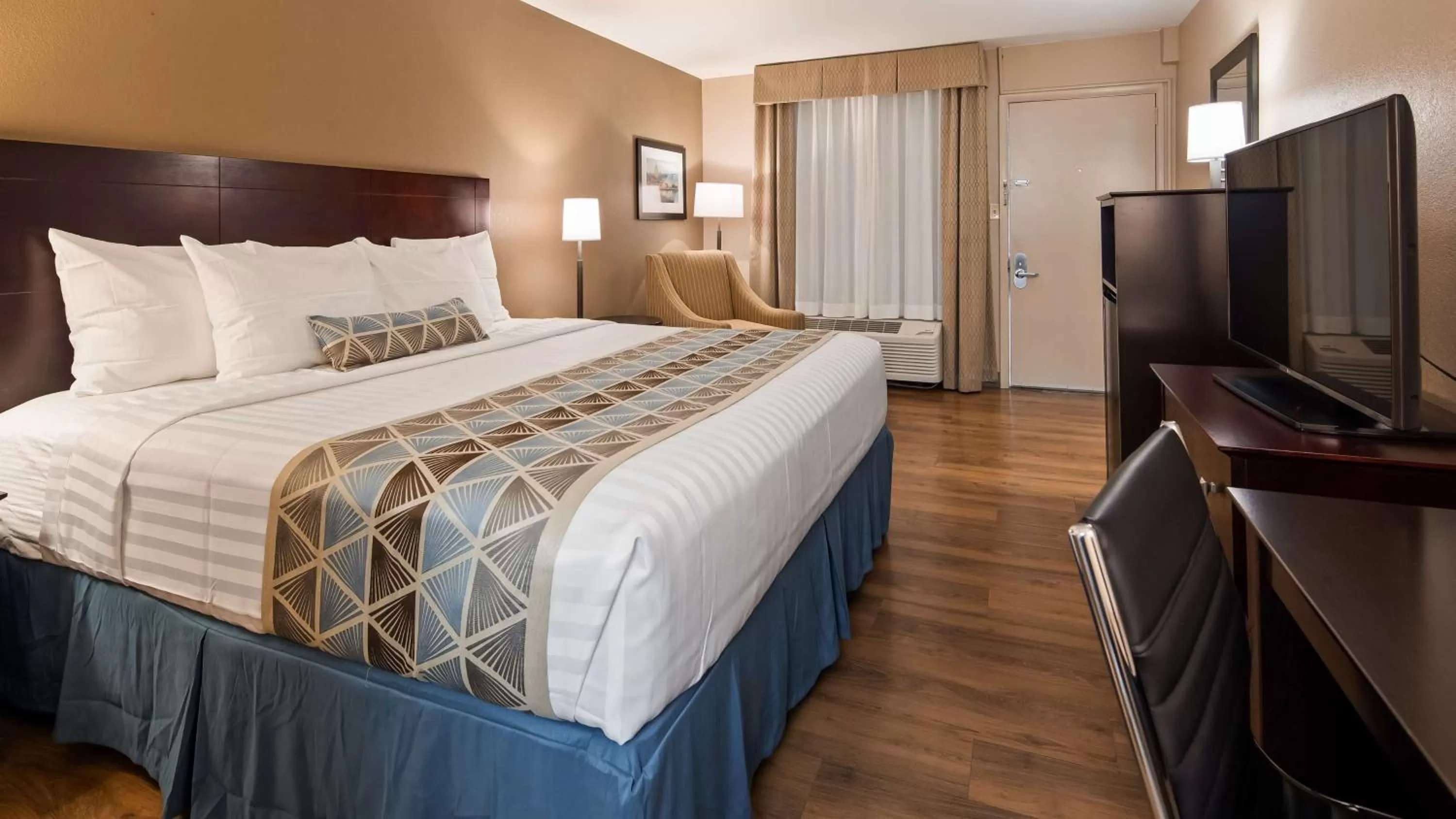 King Room - Non Smoking in Best Western Annapolis