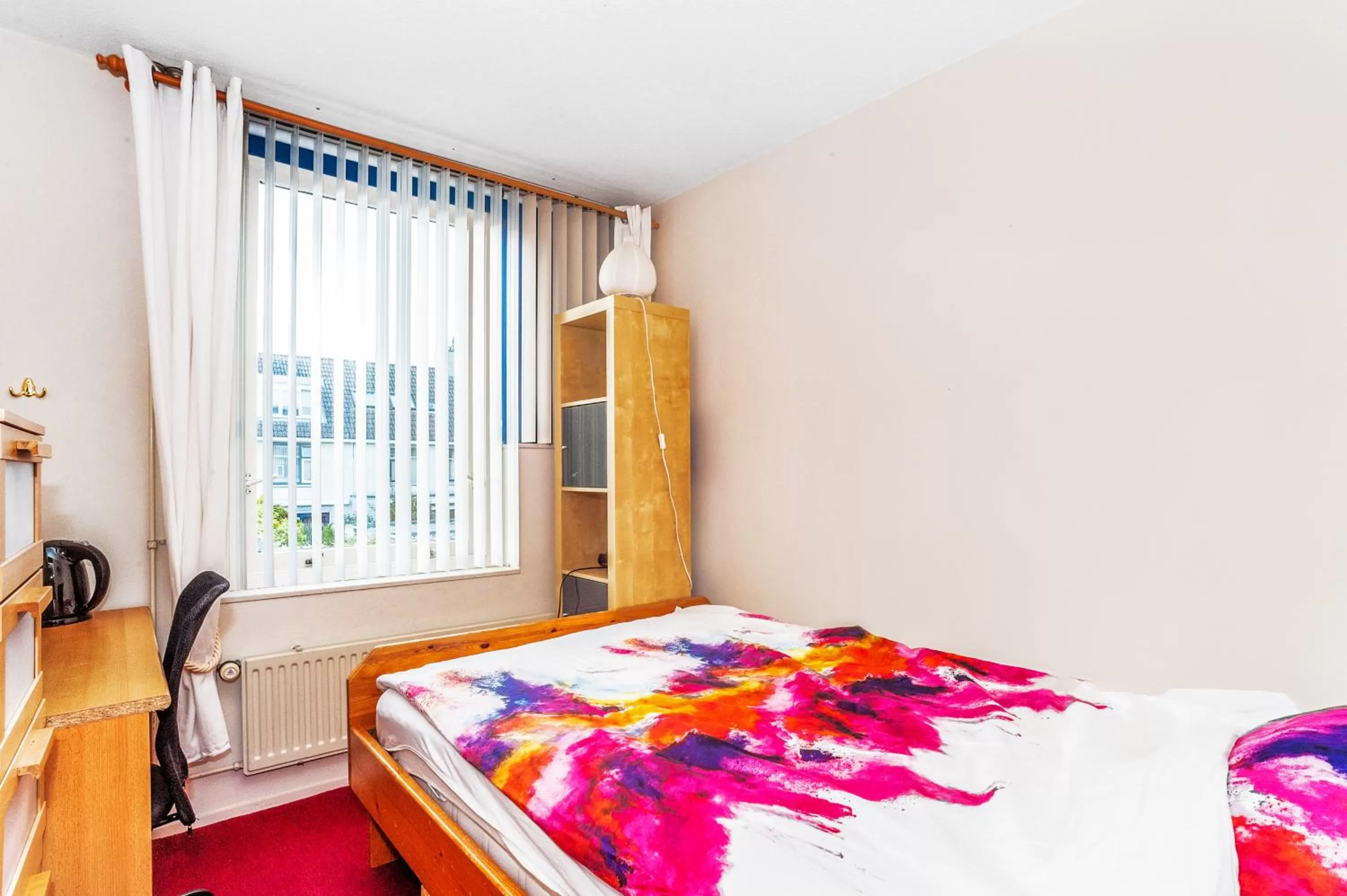 Budget Double or Twin Room in Wim's Place Schiphol Amsterdam Airport