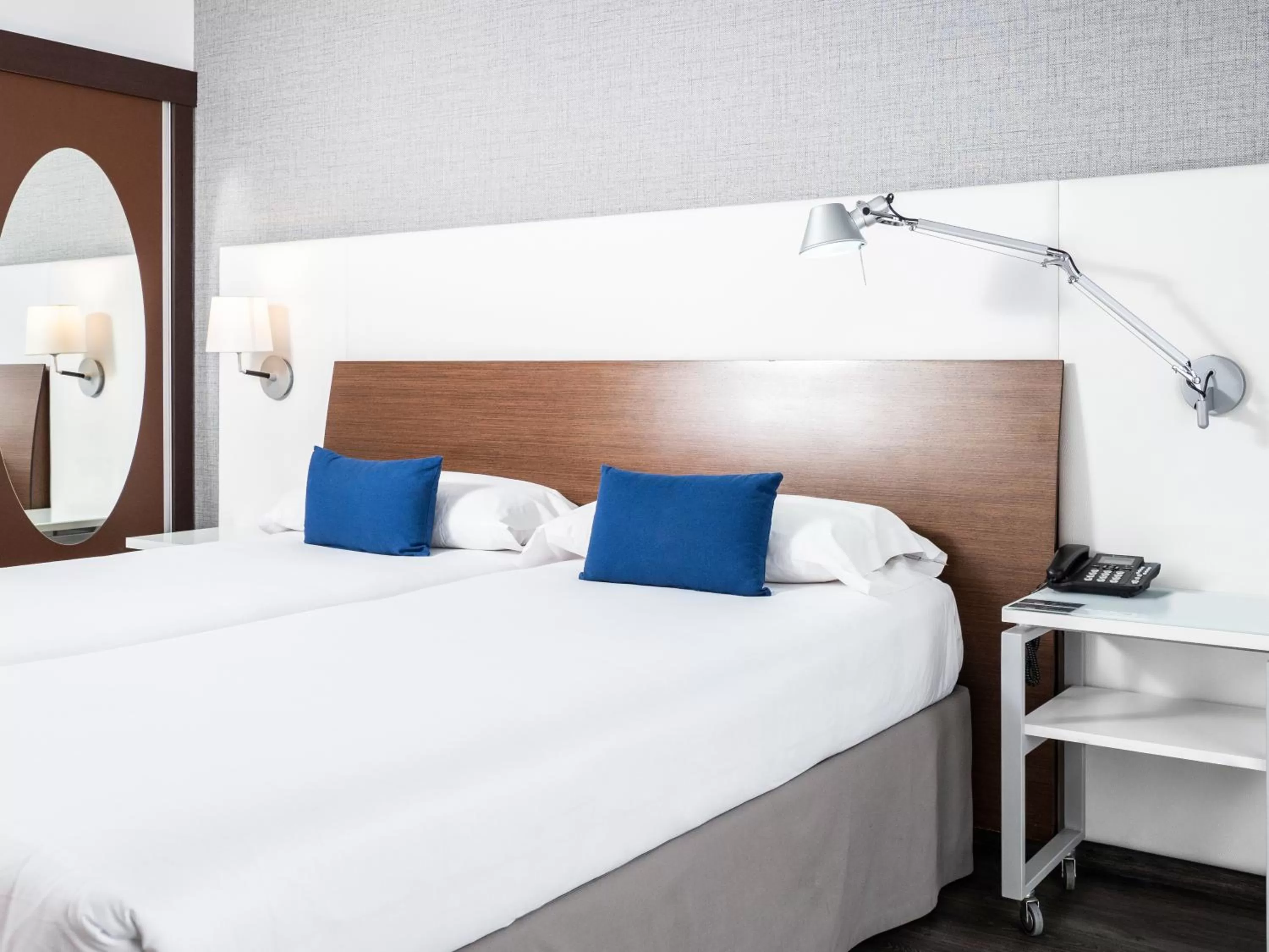 Standard Twin Room in Ibis Styles A Coruna