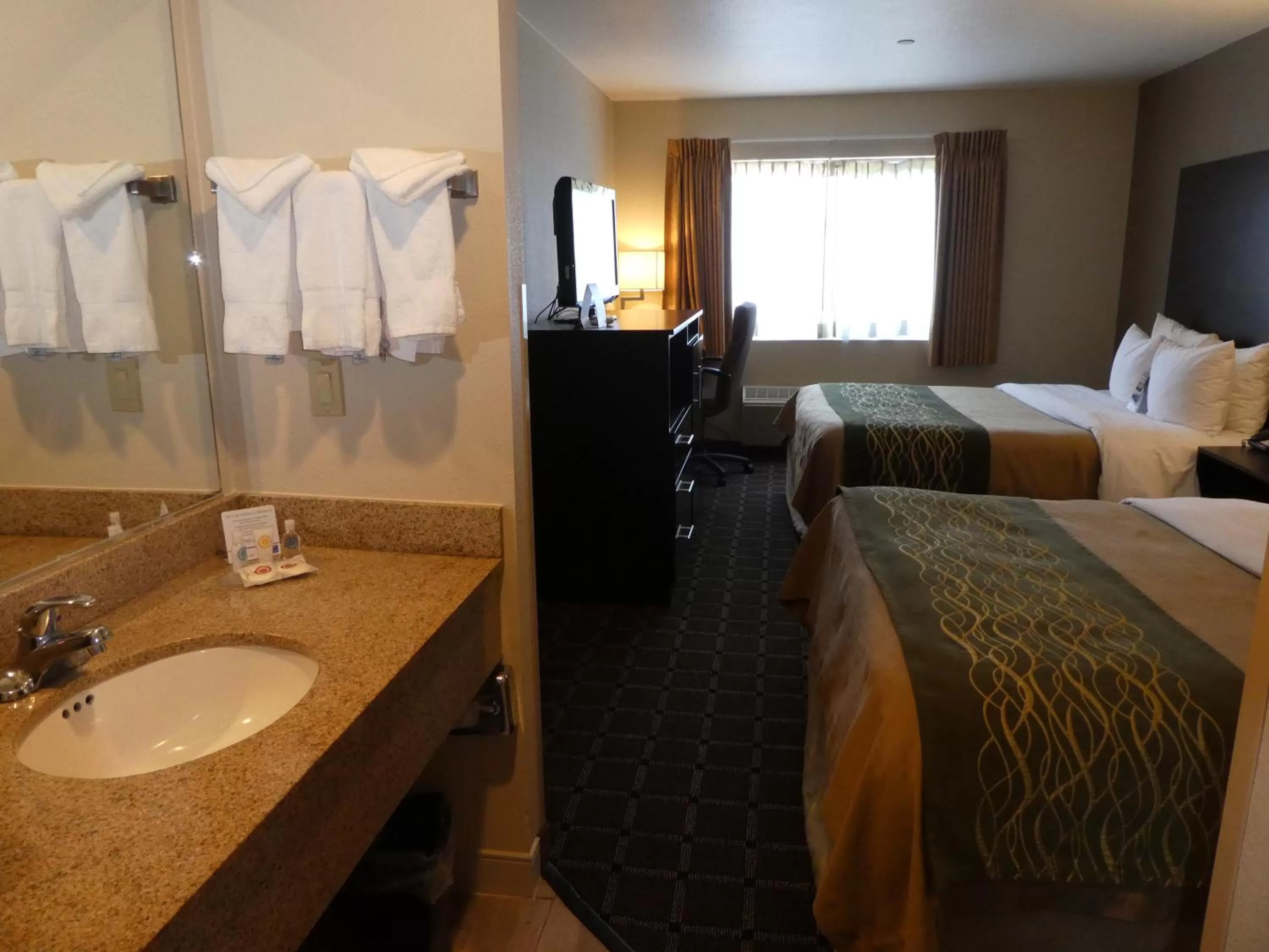 Queen Room with Two Queen Beds - Non-Smoking in Comfort Inn Watsonville