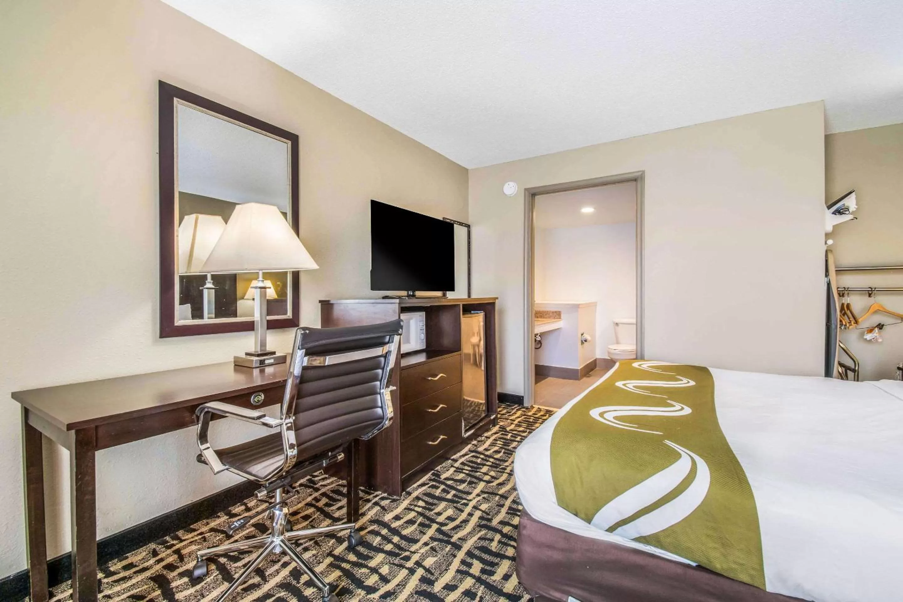 King Room - Accessible/Non-Smoking in Quality Inn & Suites York East