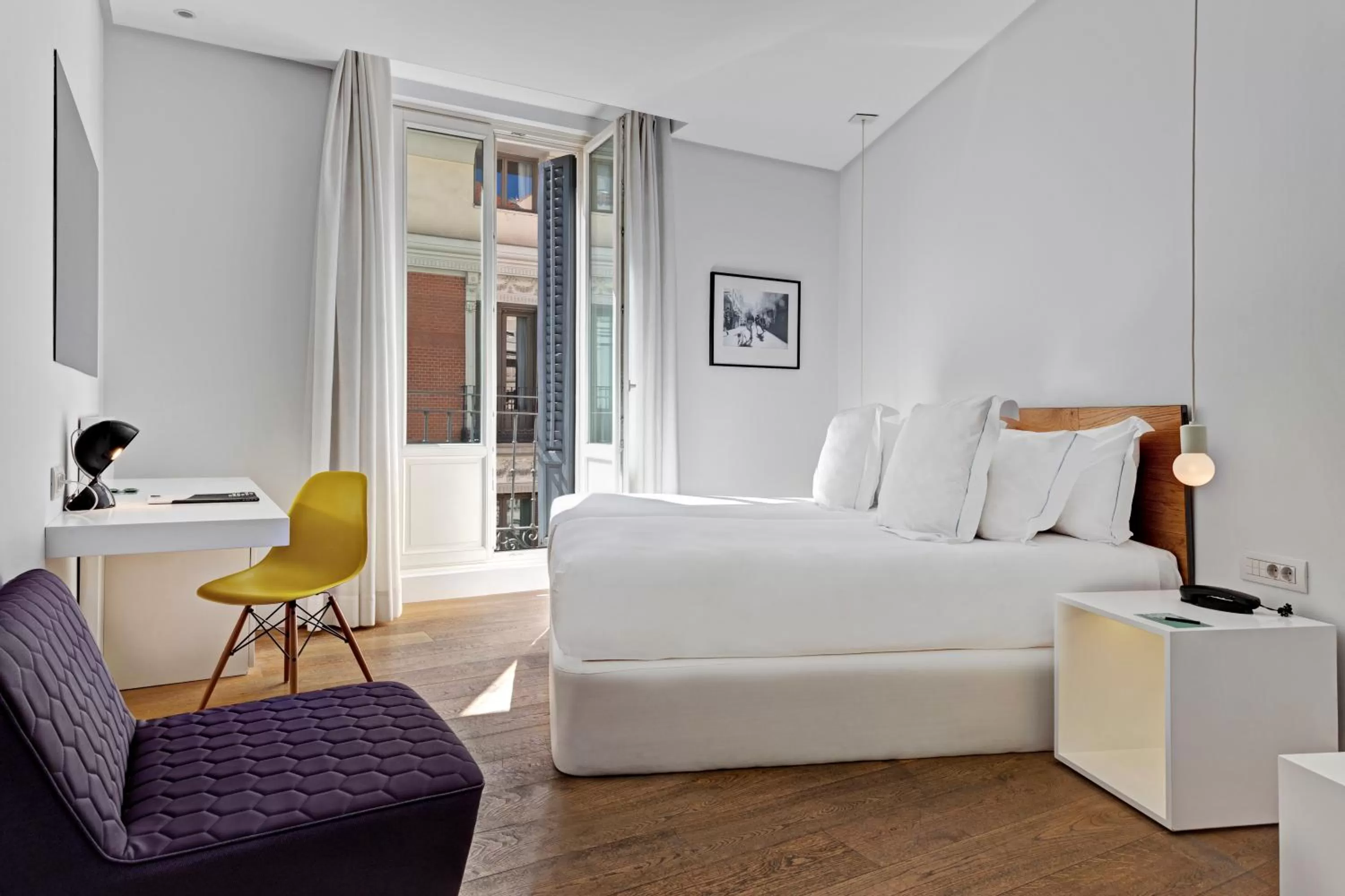 Double or Twin Room with Balcony in One Shot Prado