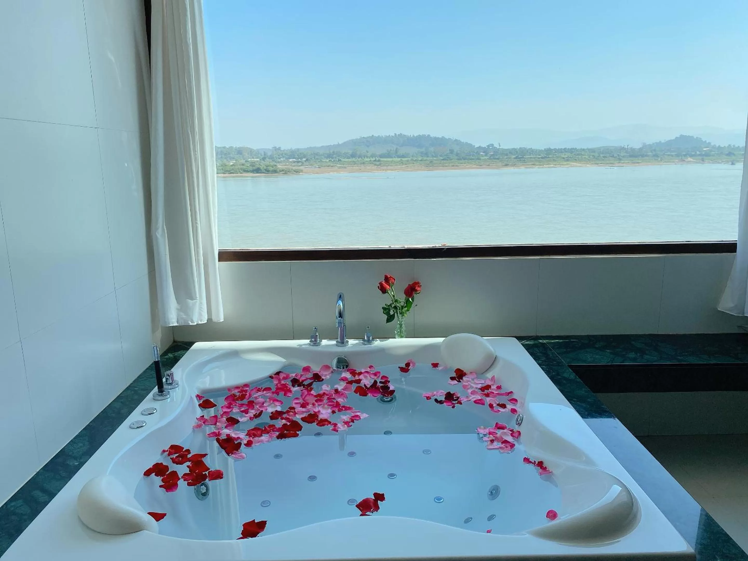 Executive Suite in Siam Triangle Hotel Chiang Sean