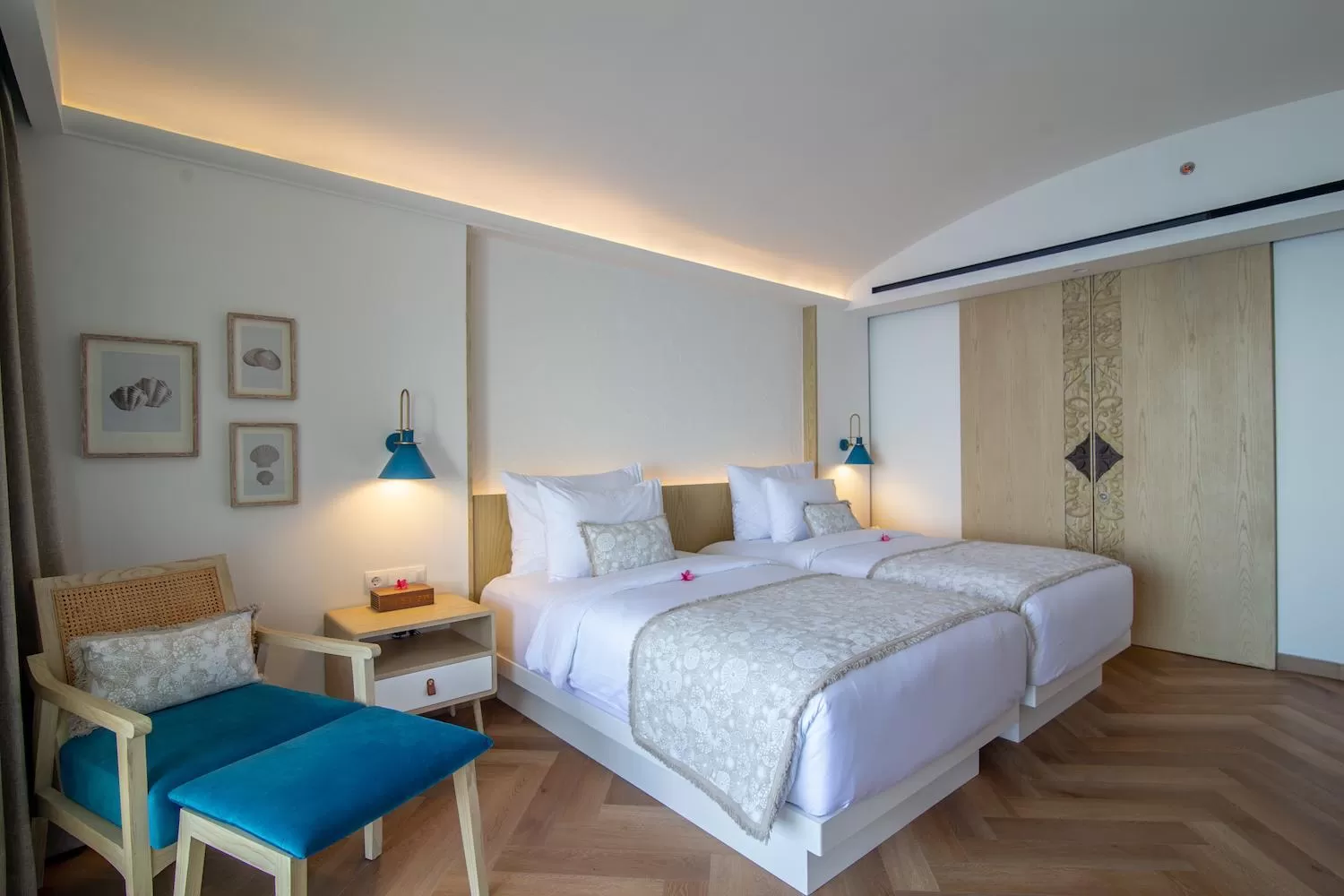 Deluxe Twin Room with Ocean View in Royal Avila Boutique Resort