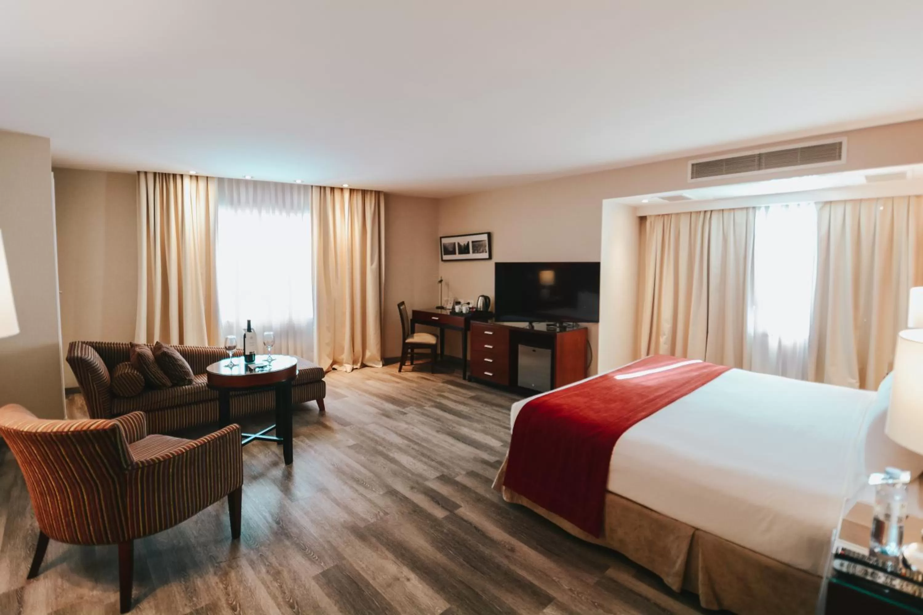 Corner Double Room with Mountain View in DiplomaticHotel