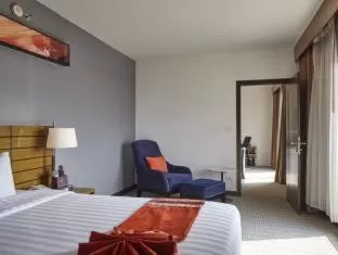 Deluxe suite in Maple Hotel