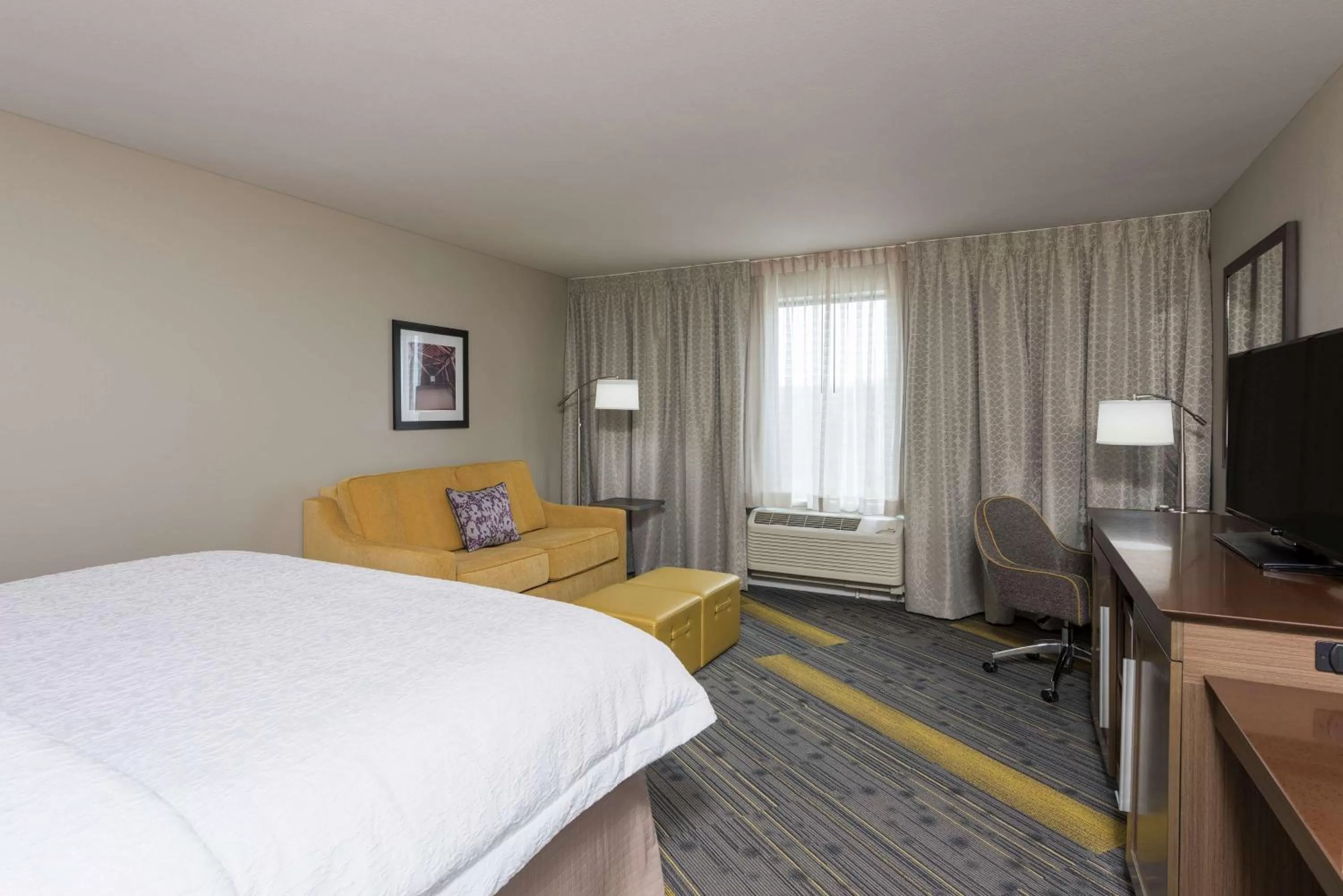 King Room with Sofa Bed - Non-Smoking in Hampton Inn & Suites West Lafayette, In