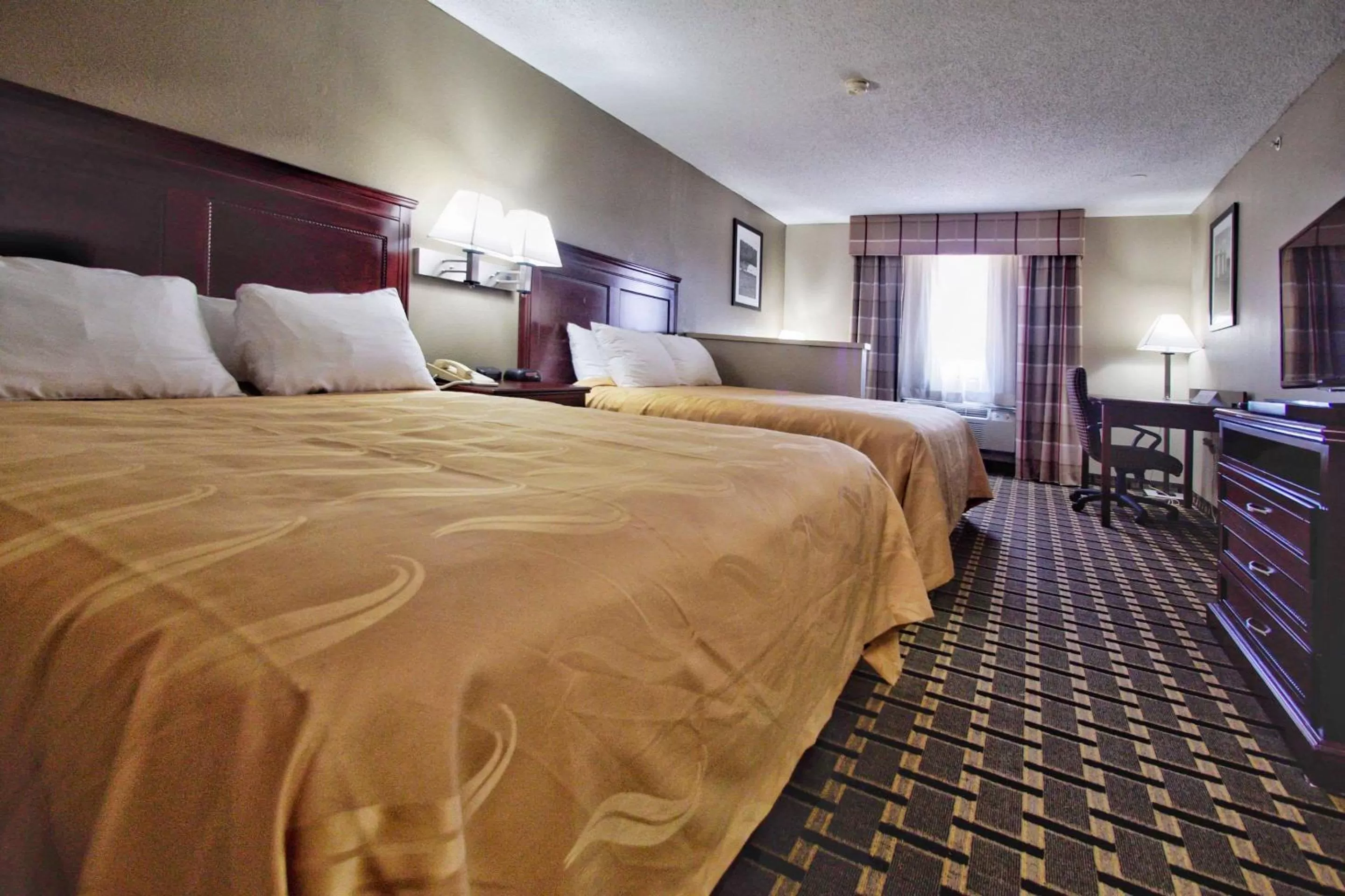 Queen Suite with Two Queen Beds - Non-Smoking in Quality Inn Moore - Oklahoma City