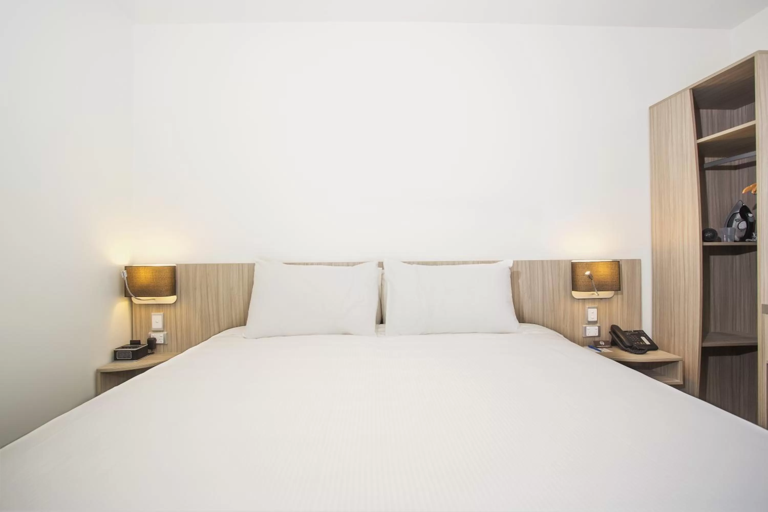 Standard King Room in Ibis Mackay