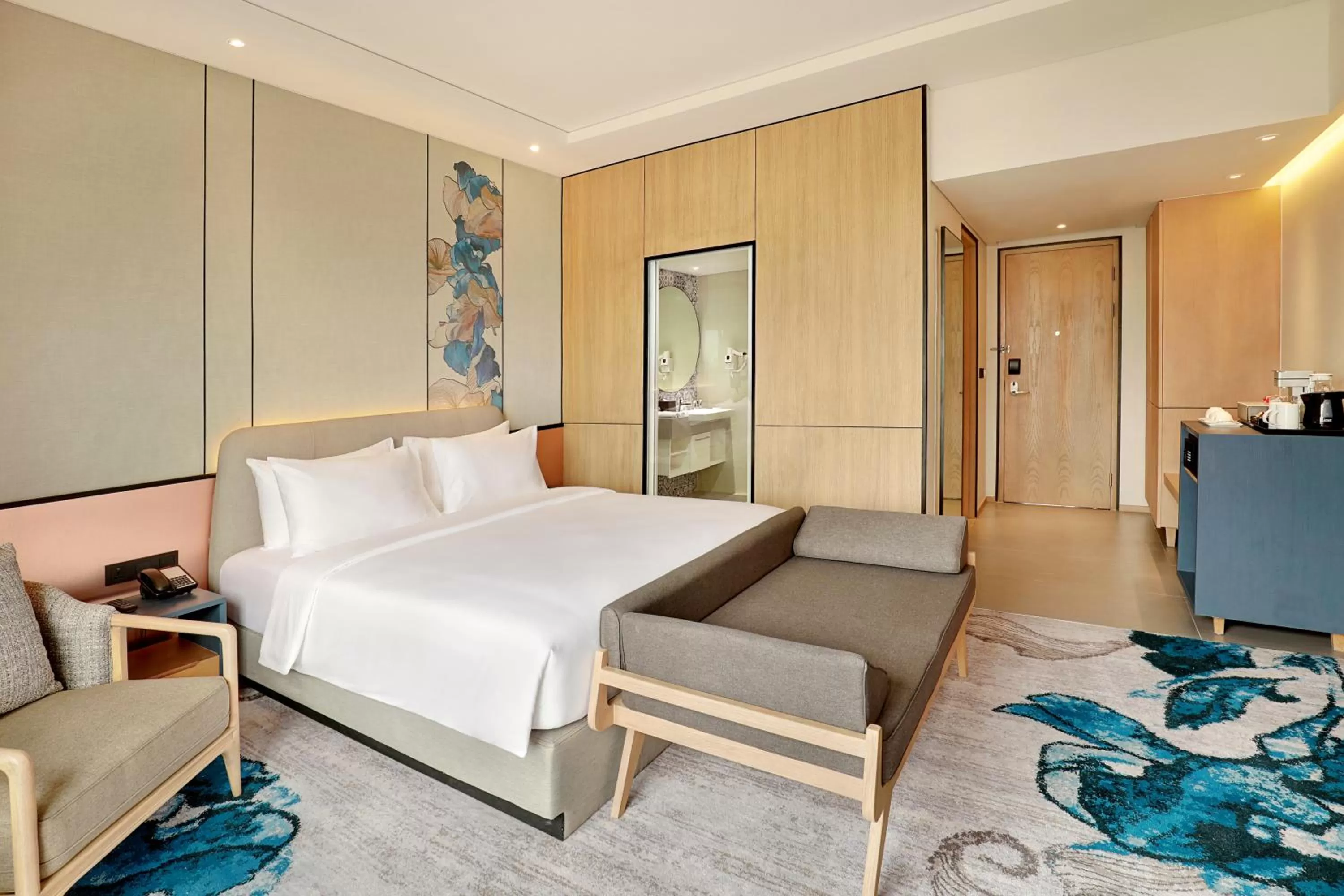 Deluxe King Room in Mercure Samarinda