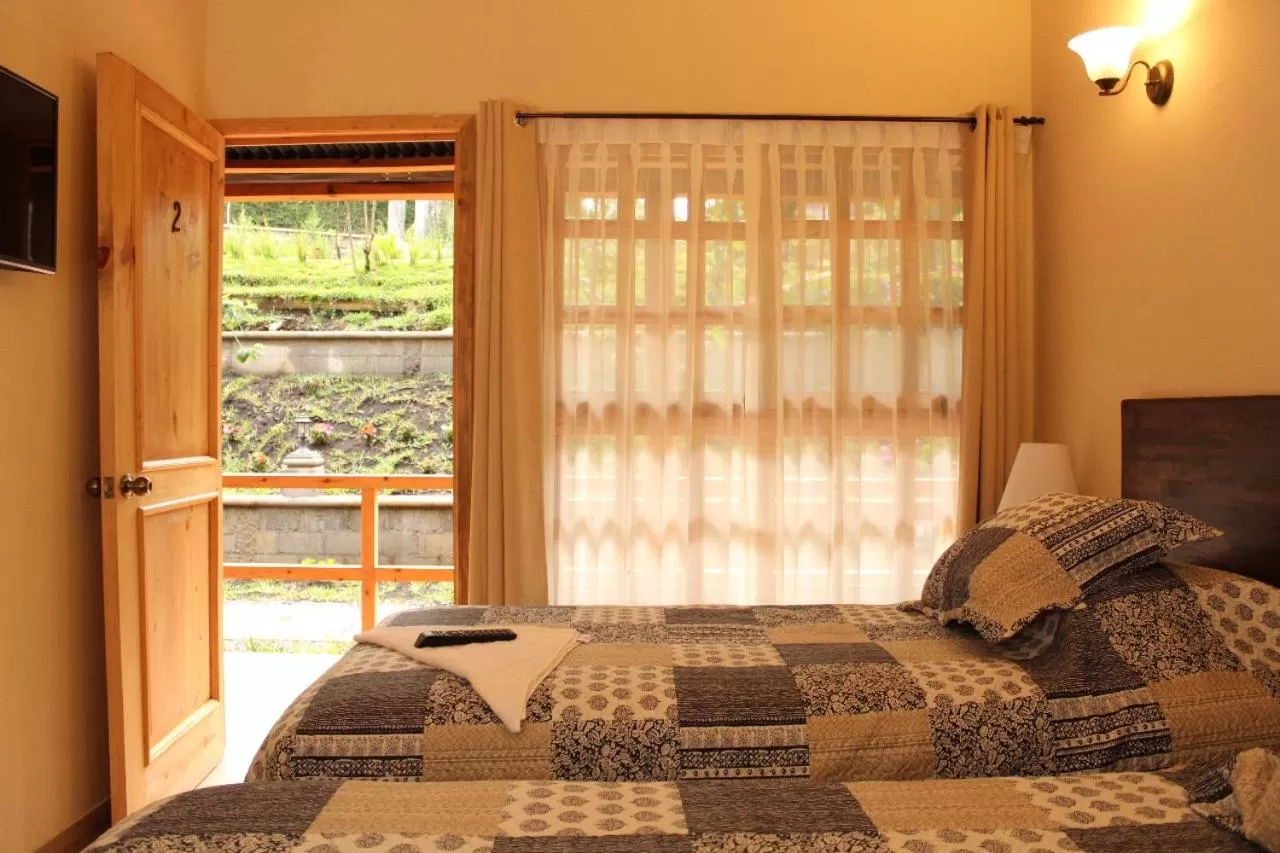 Twin Room in Estancia del Monje