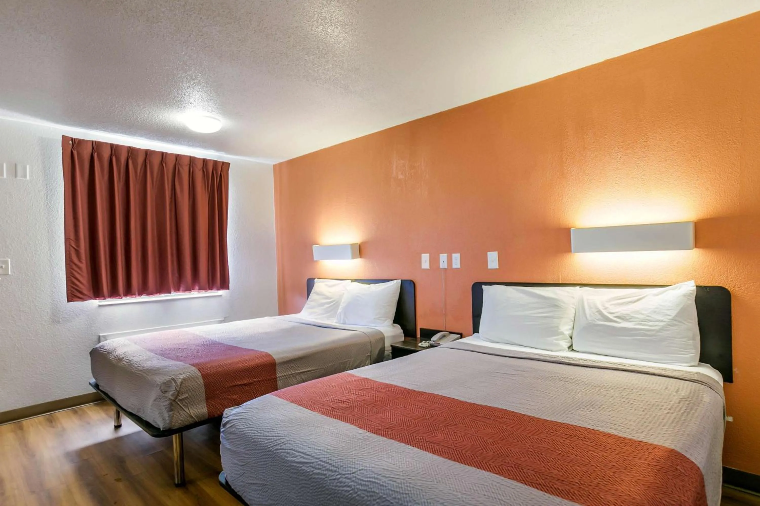 Queen Room with Two Queen Beds - Disability Access - Roll In Shower in Motel 6-Dothan, AL