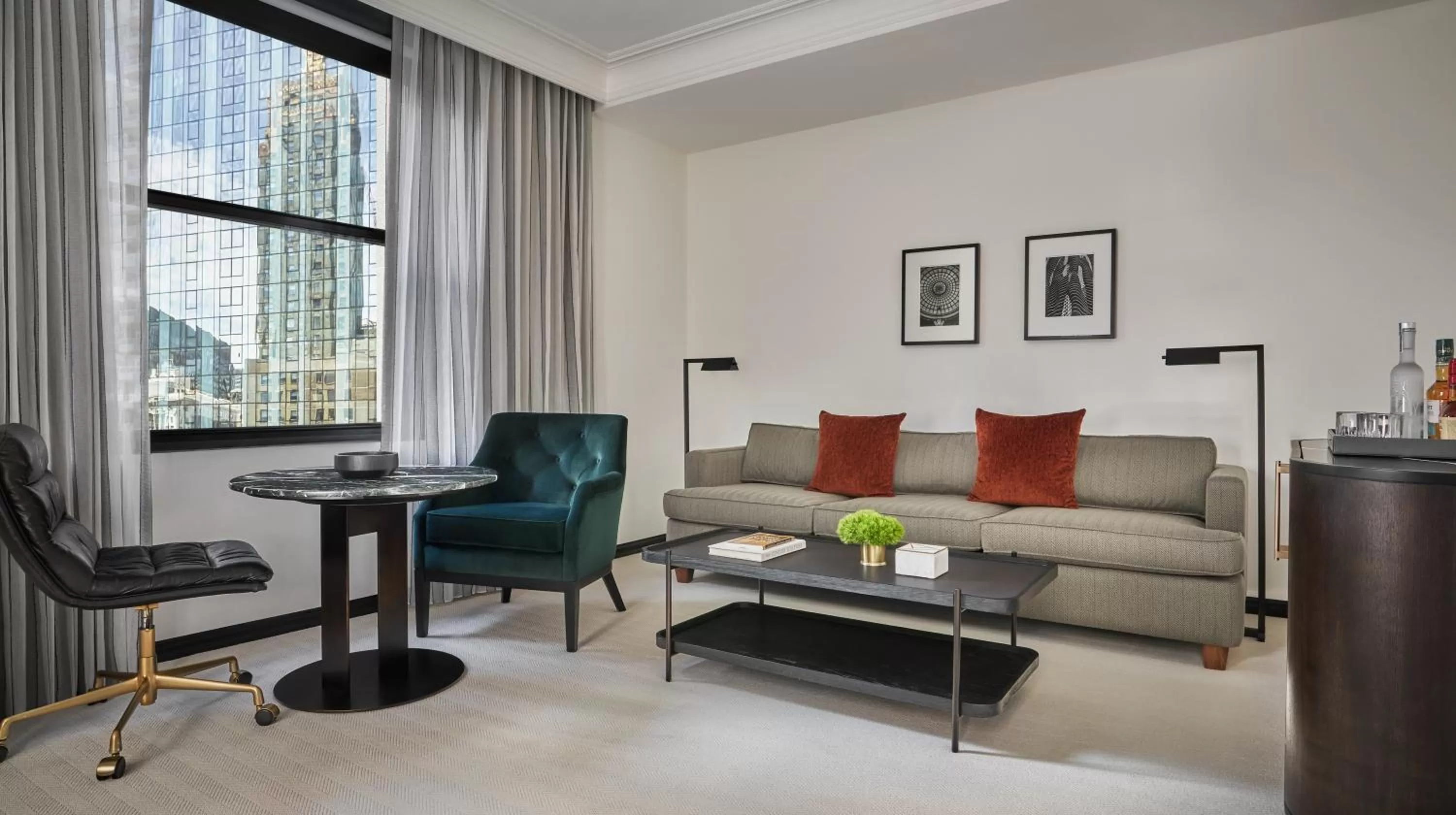Living room in Pendry Chicago