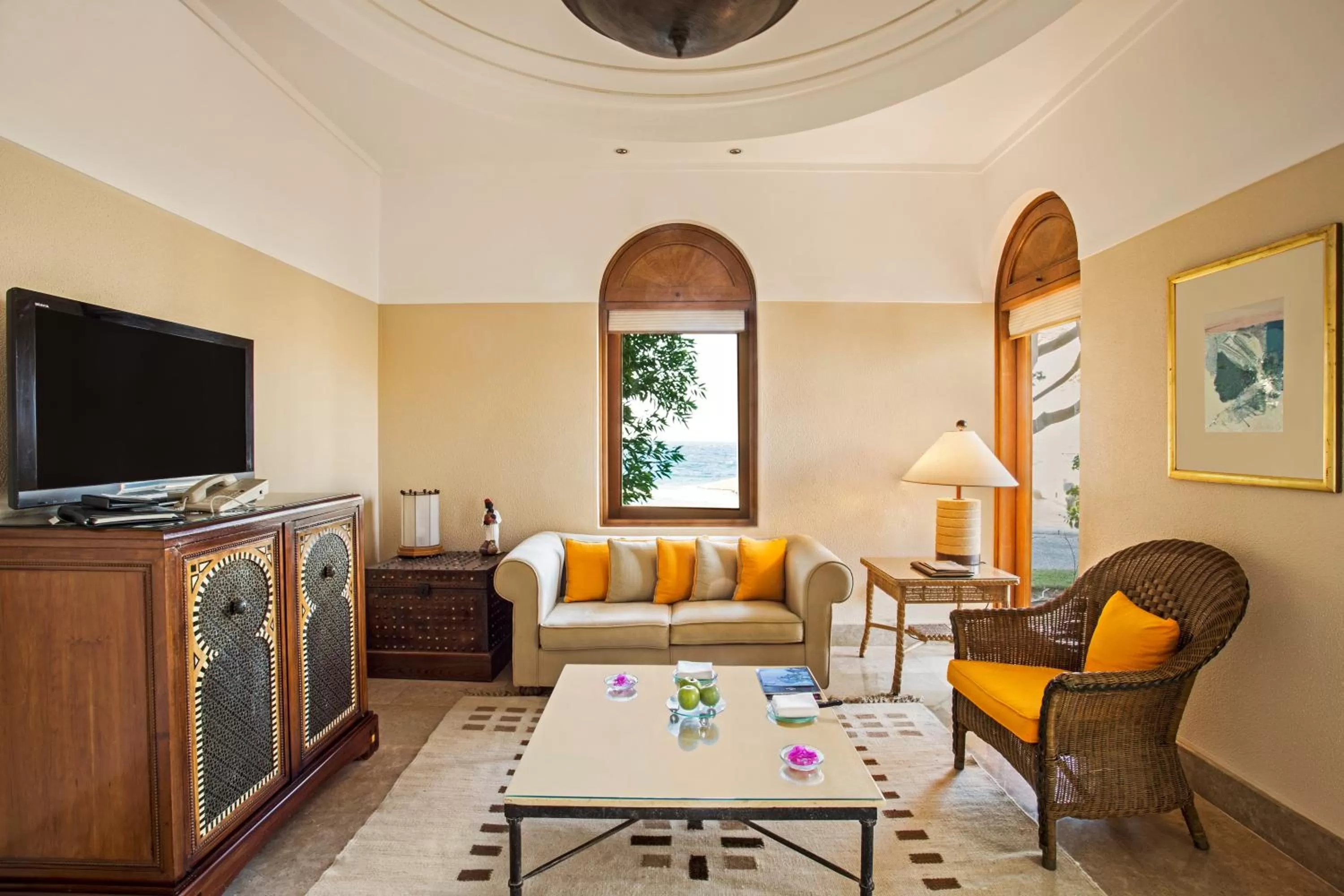 Superior Deluxe Suite - single occupancy in The Oberoi Beach Resort, Sahl Hasheesh