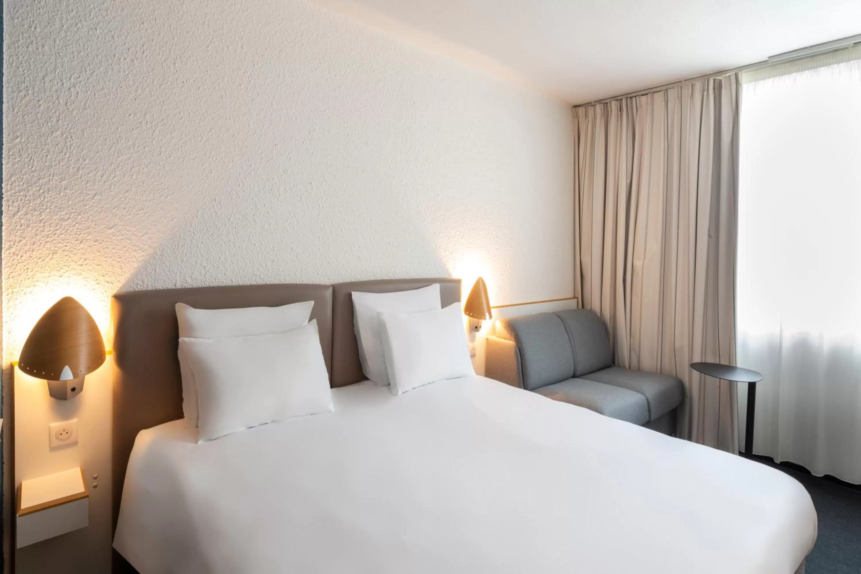 Standard Room 1 Double Bed and 1 Sofa  in Hotel Novotel Evry Courcouronnes