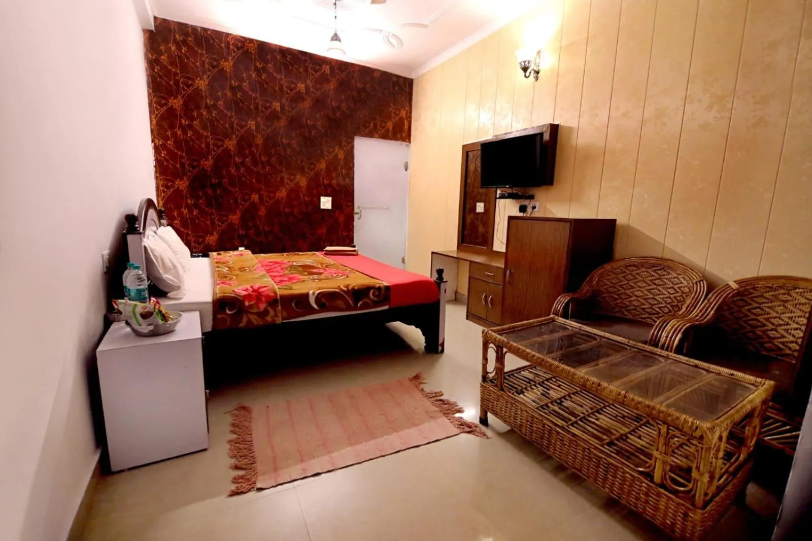 Deluxe Room - single occupancy in Hotel Shivoham Palace Tapovan