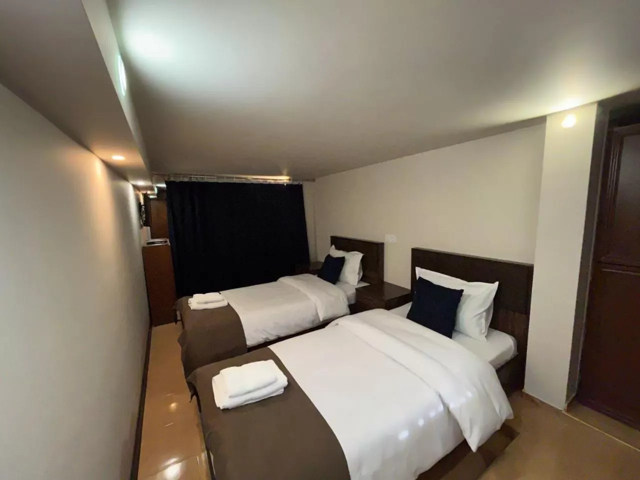 Bed in Time Hotel & Tours