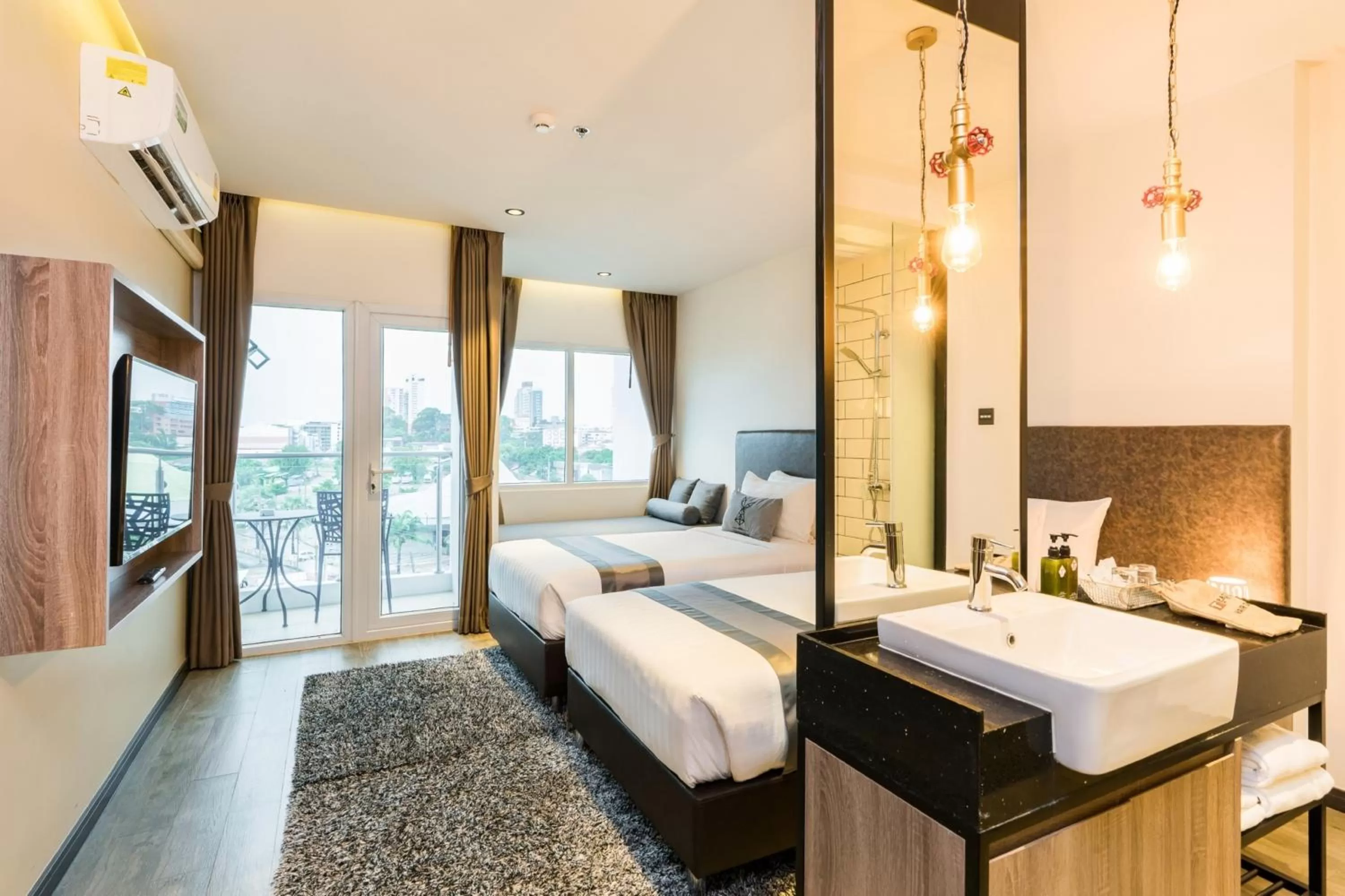 Superior Twin Room in SureStay Plus by Best Western T Pattaya