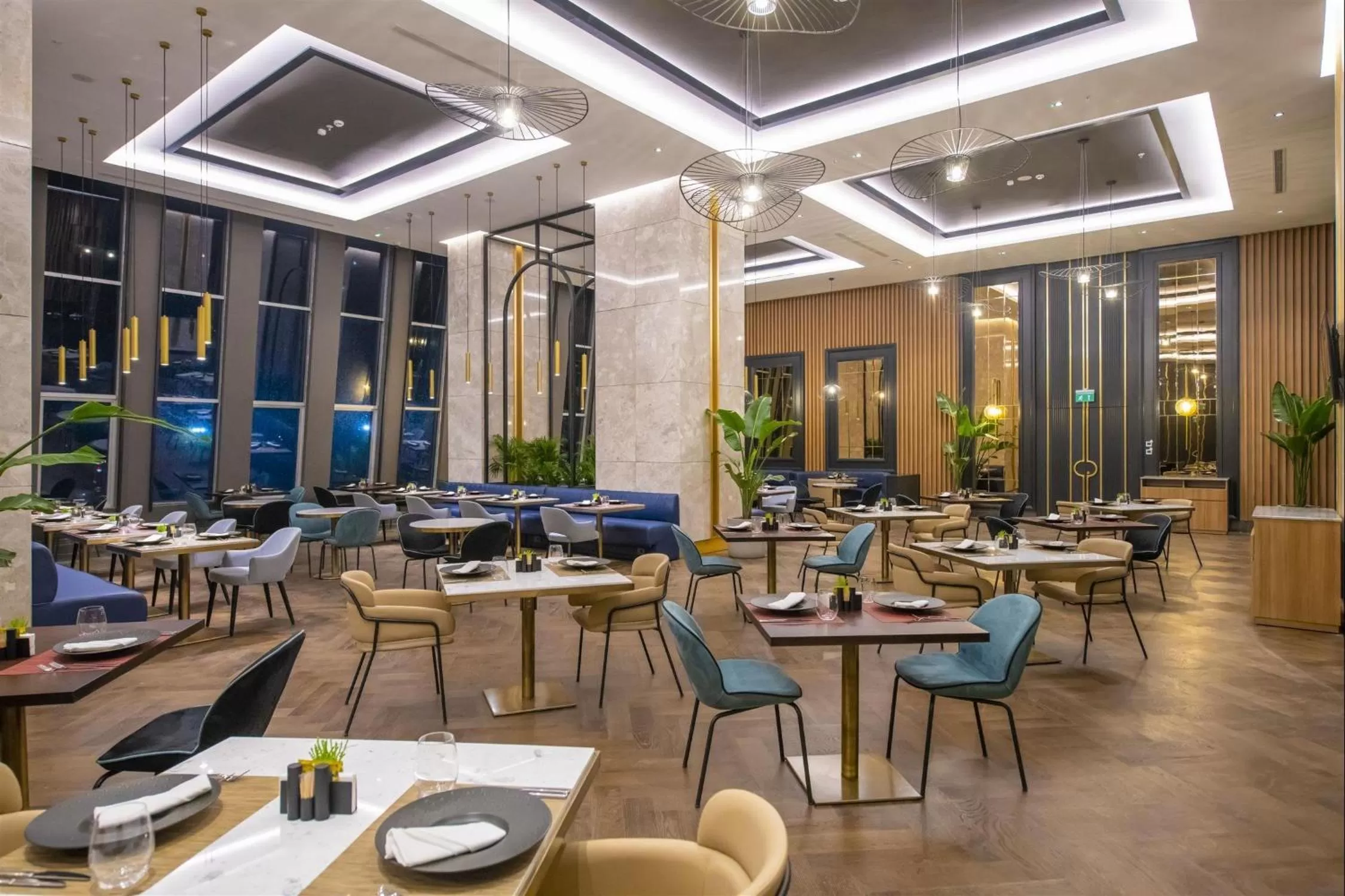 Restaurant/places to eat in Crowne Plaza Ankara by IHG