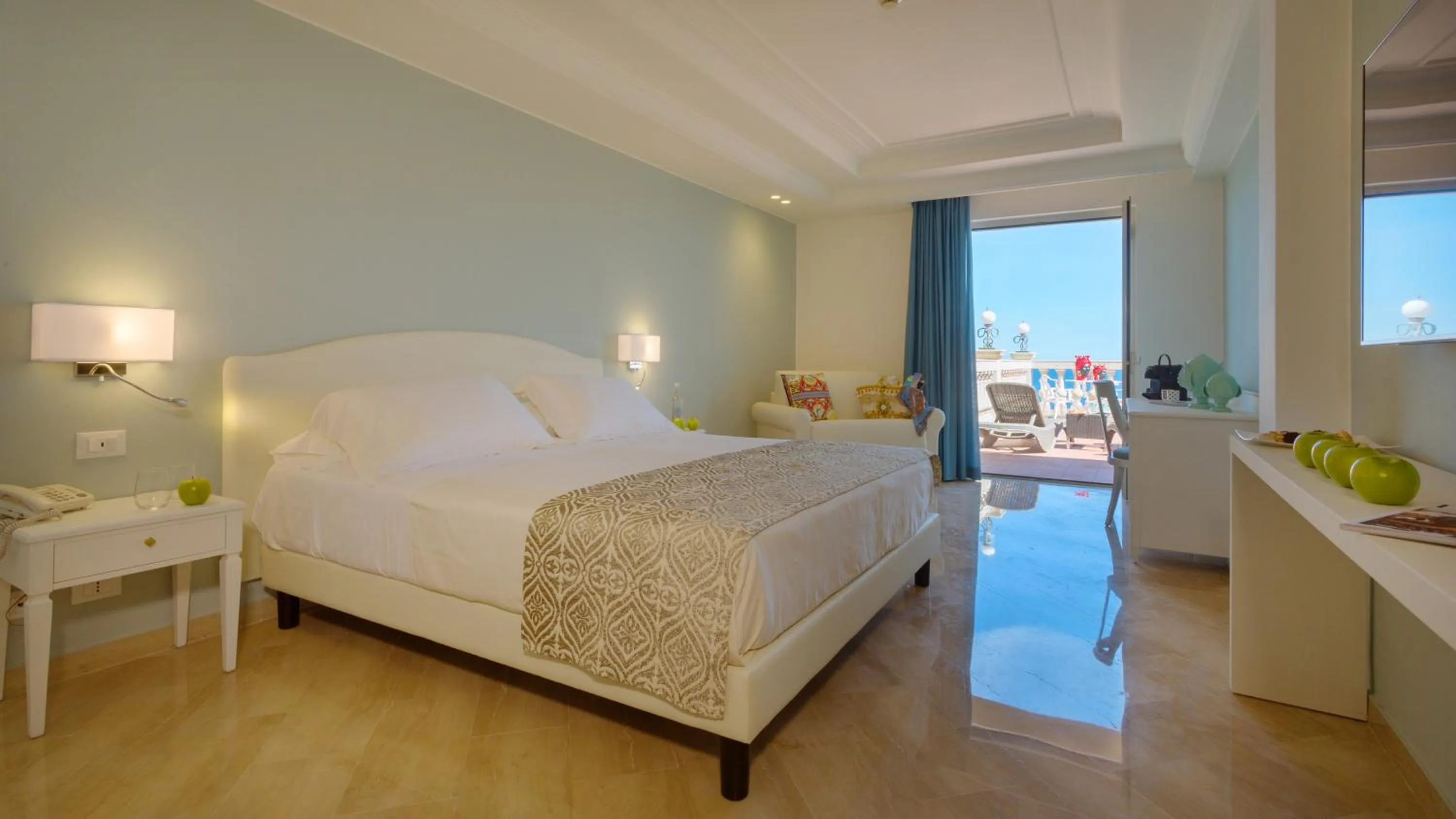 Deluxe Double Room with Sea View in Hellenia Yachting Hotel & SPA