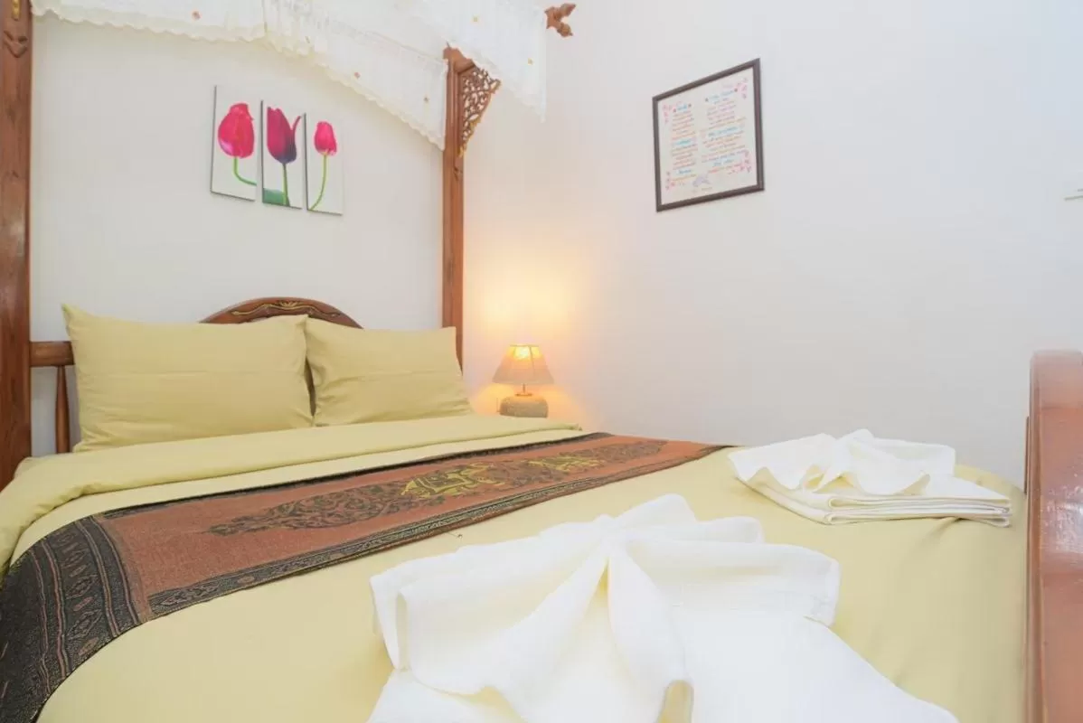 Standard Double Room - No Window in Ban Ao Thong