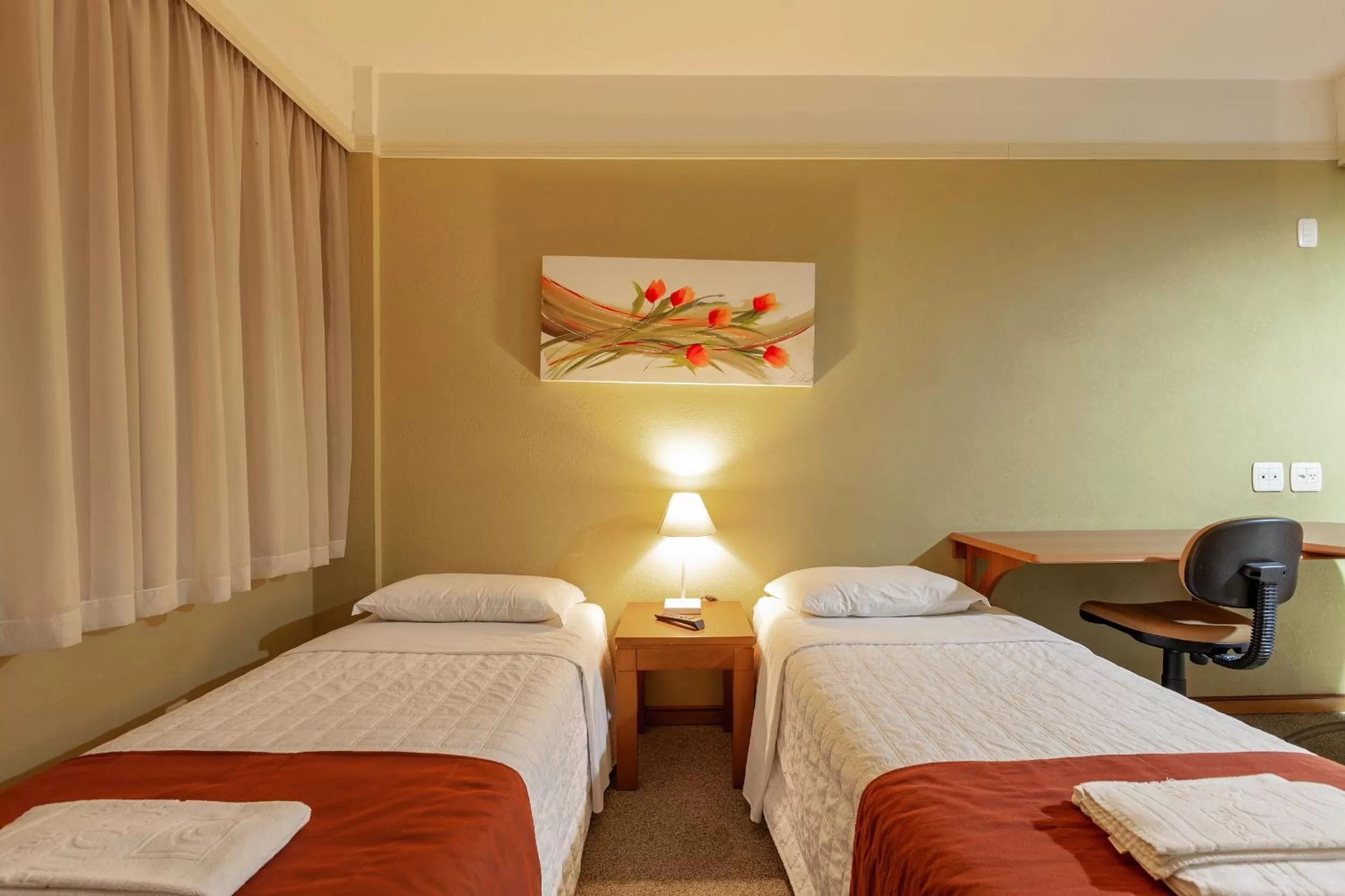 Superior Twin Room in Tri Hotel Executive Caxias