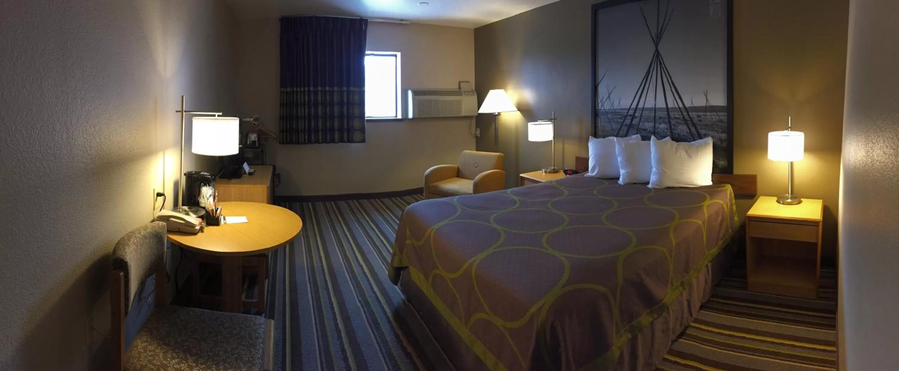 Queen Room - Disability Access/Non-Smoking in Super 8 by Wyndham Dillon