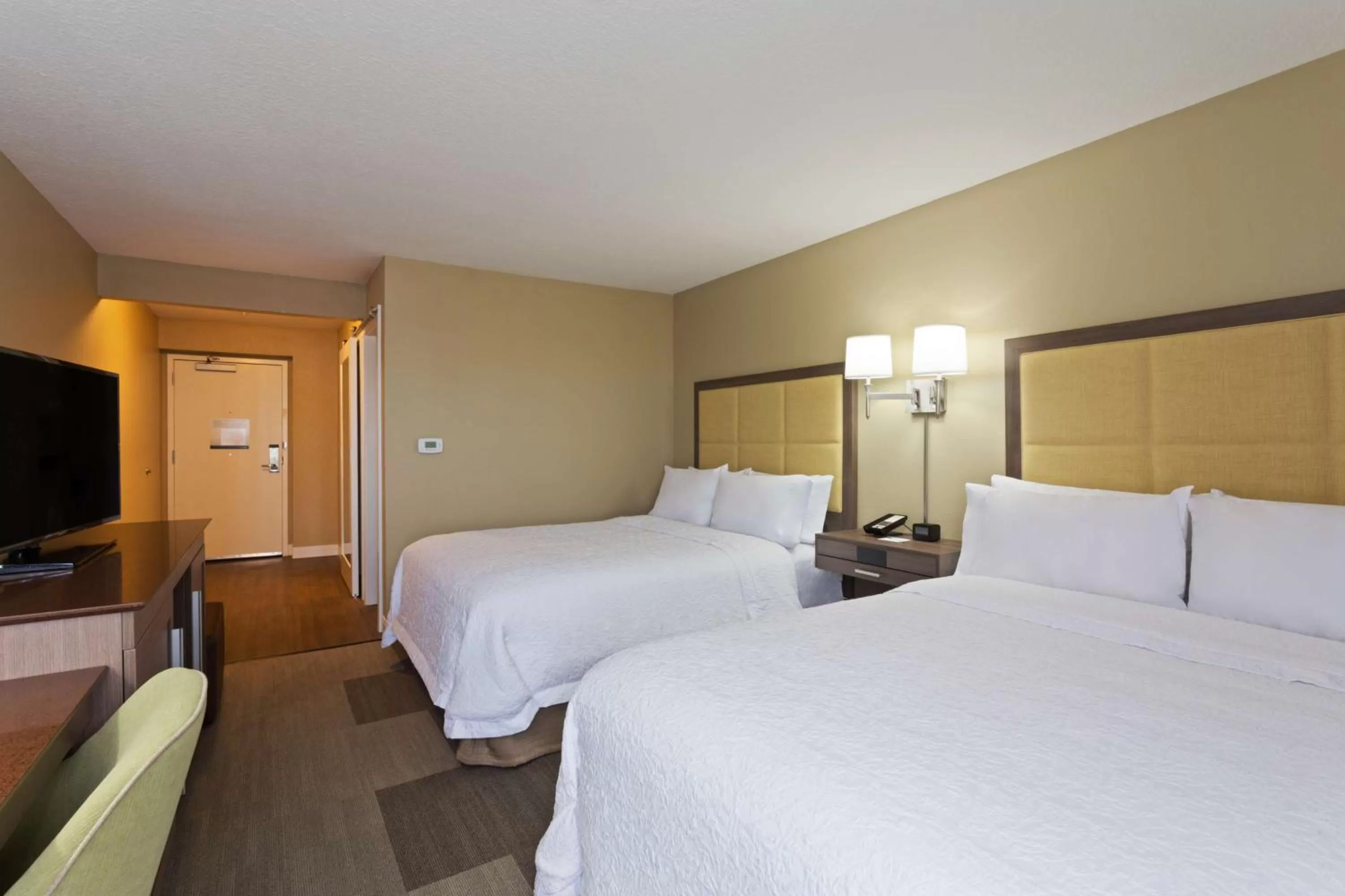 Queen Room with Two Queen Beds - Mobility Access/Non-Smoking in Hampton Inn Sault Ste Marie, MI