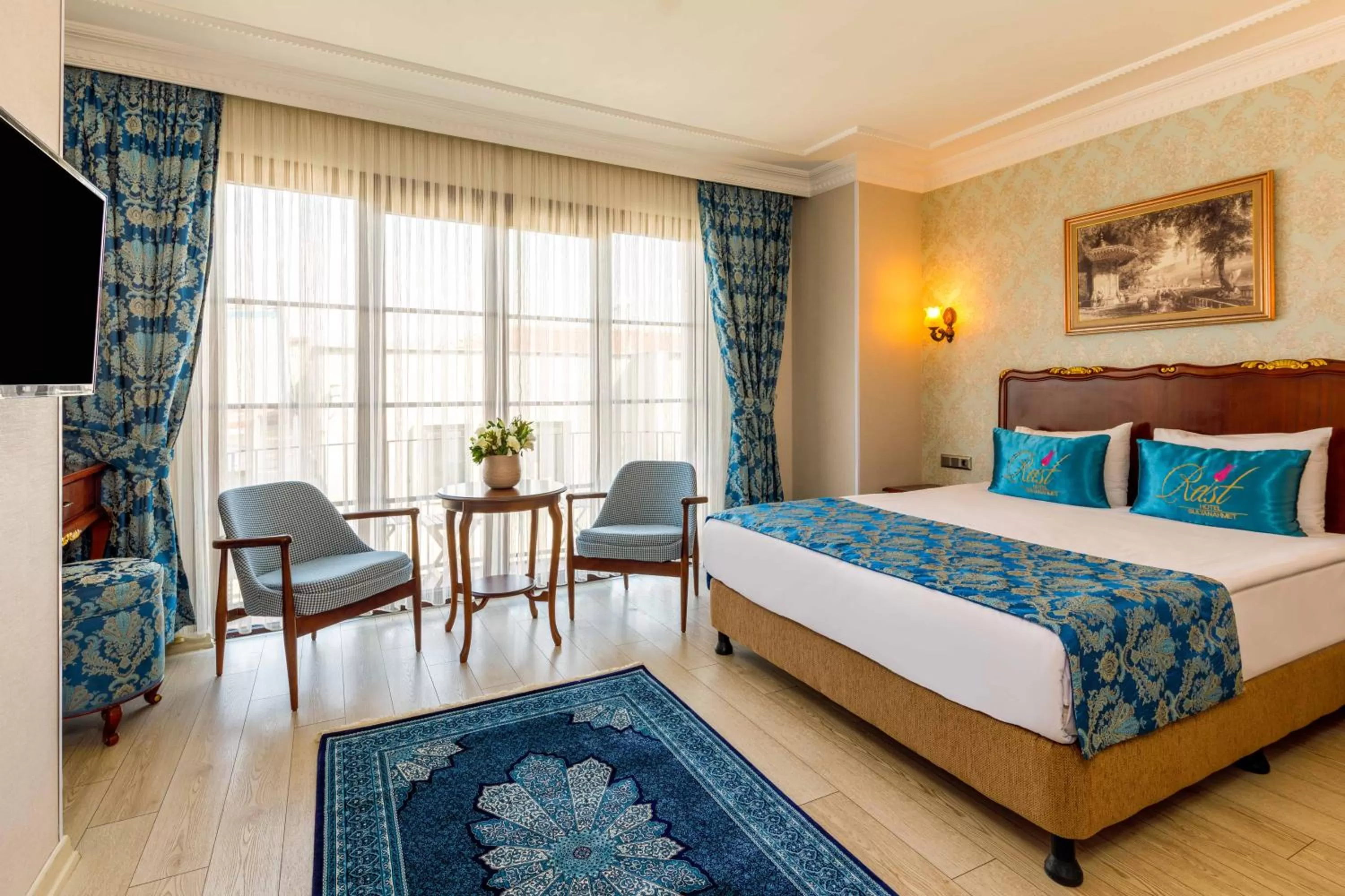Deluxe Double Room with Balcony in Rast Hotel Sultanahmet