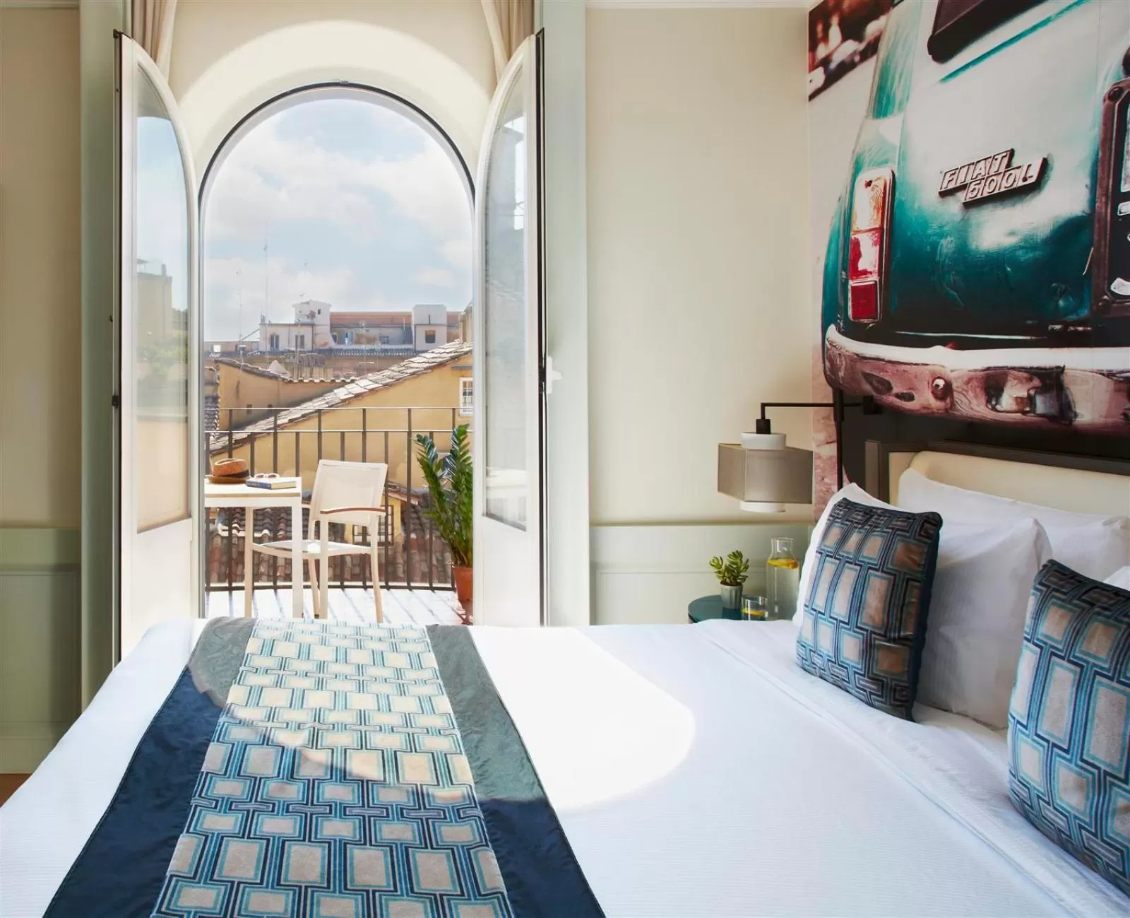 Premium King Room with Balcony in Hotel Indigo Rome - St. George by IHG