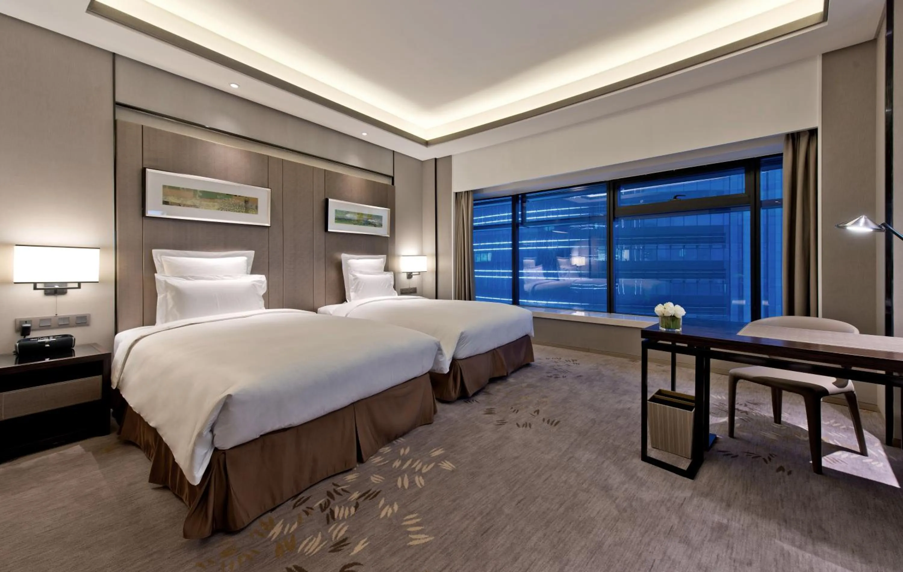 Superior Twin Room in Pullman Shanghai Xuhui