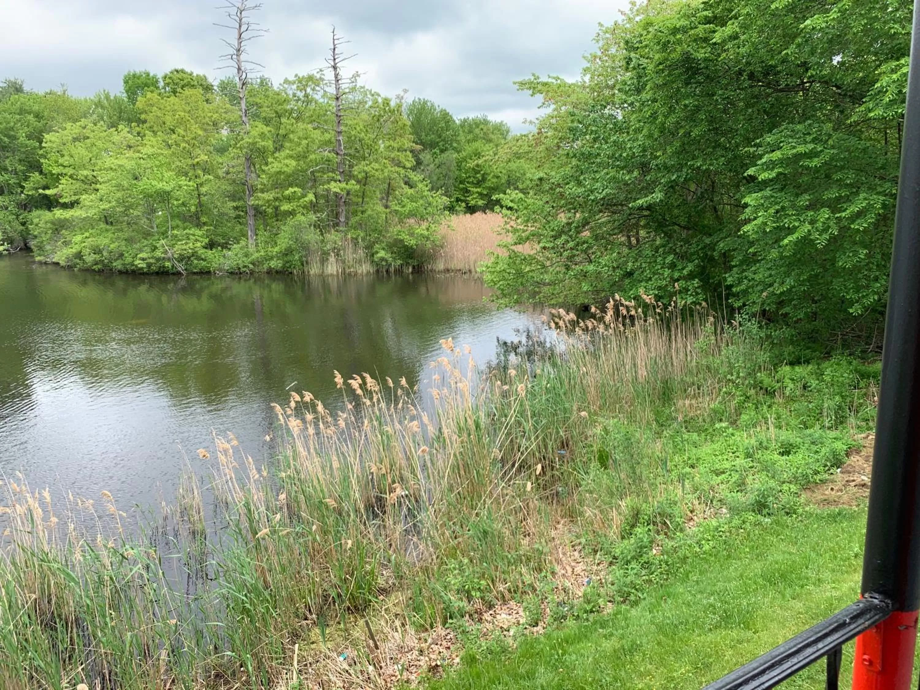 Deluxe King Studio Suite with Lake View - Non-Smoking in Super 8 by Wyndham Sturbridge