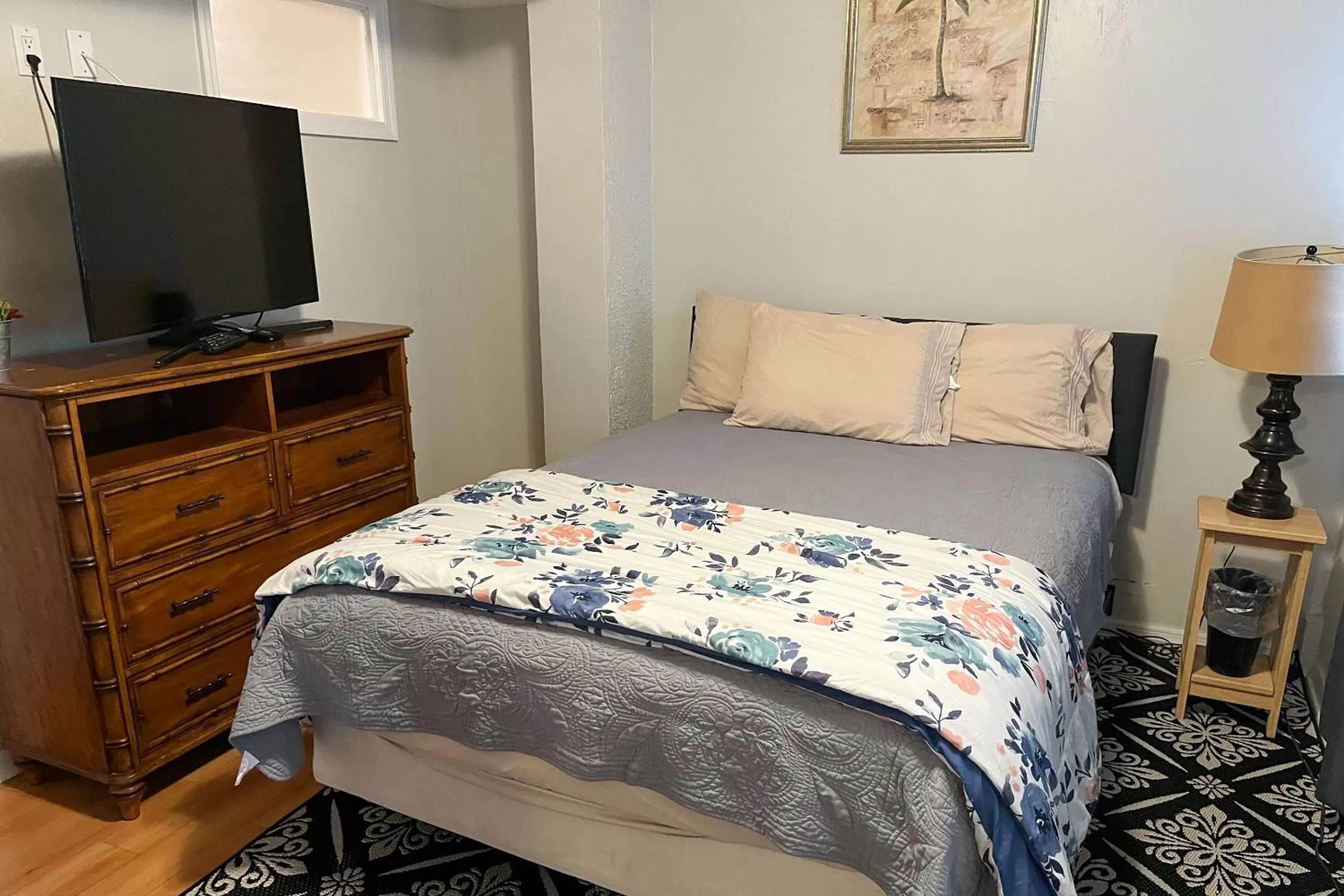 Apartment with Terrace in Captain's Table Hotel by Everglades Adventures