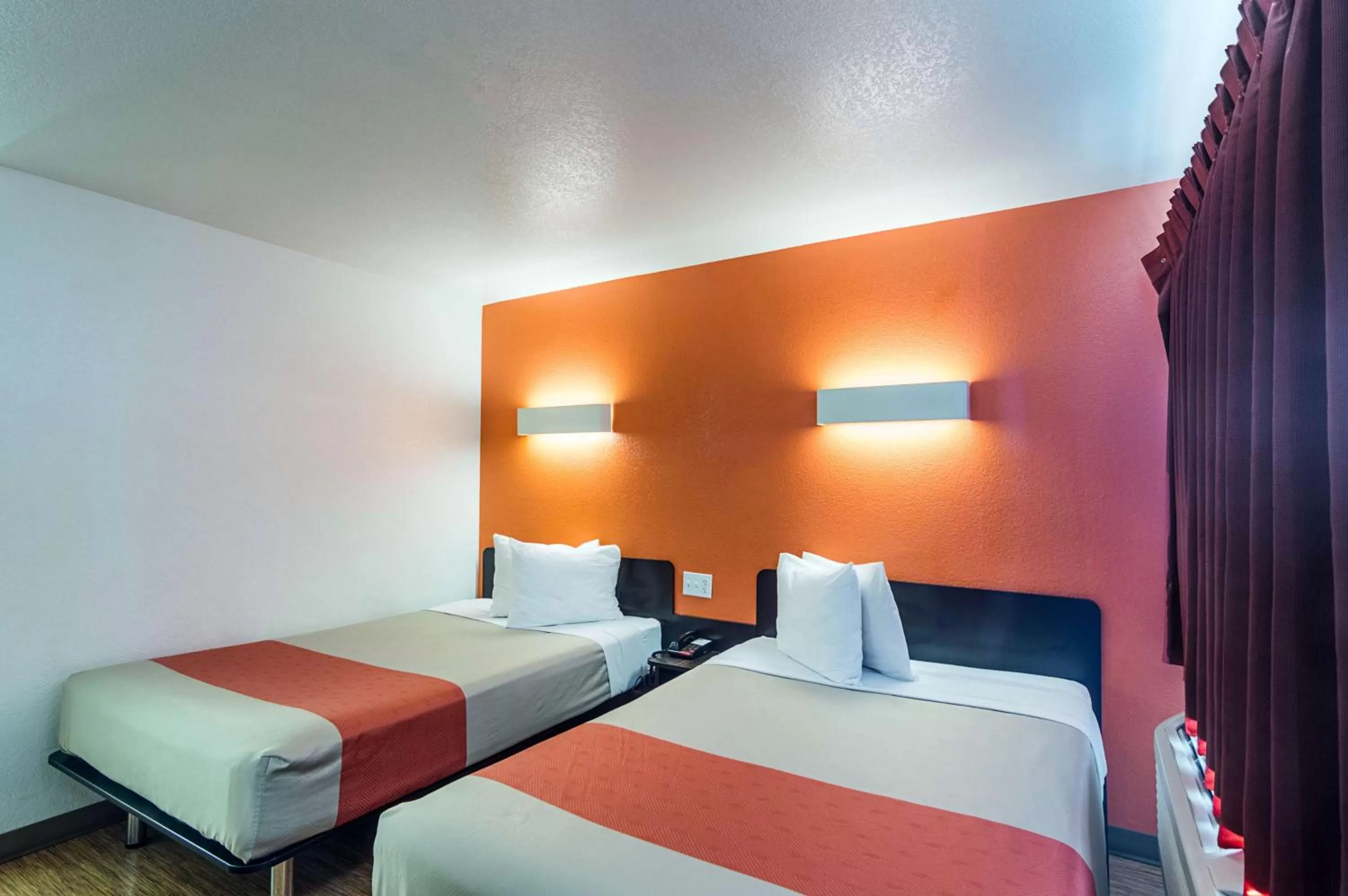 Quadruple Room - Non-Smoking in Motel 6-Ardmore, OK