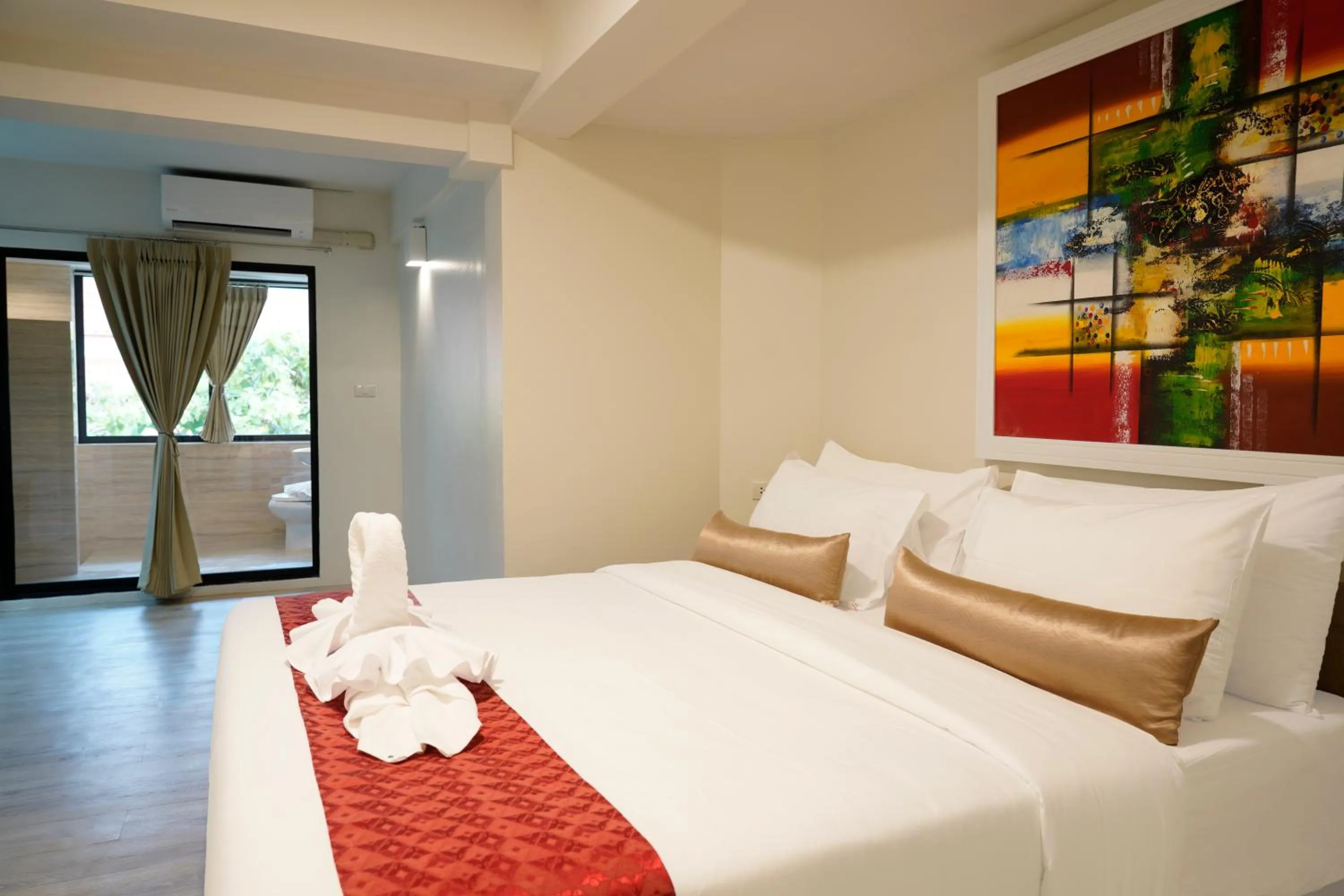 Deluxe Double Room with Window in Sawasdee House