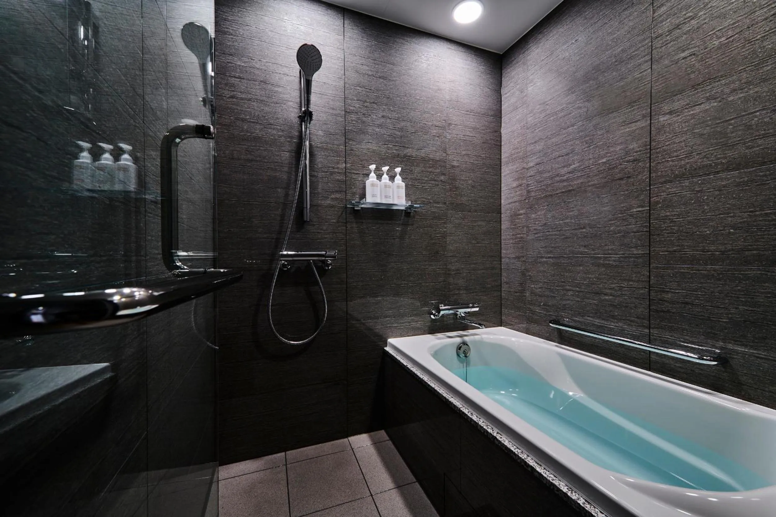 Superior Twin Room with Extra Bed in The Royal Park Hotel Kyoto Umekoji