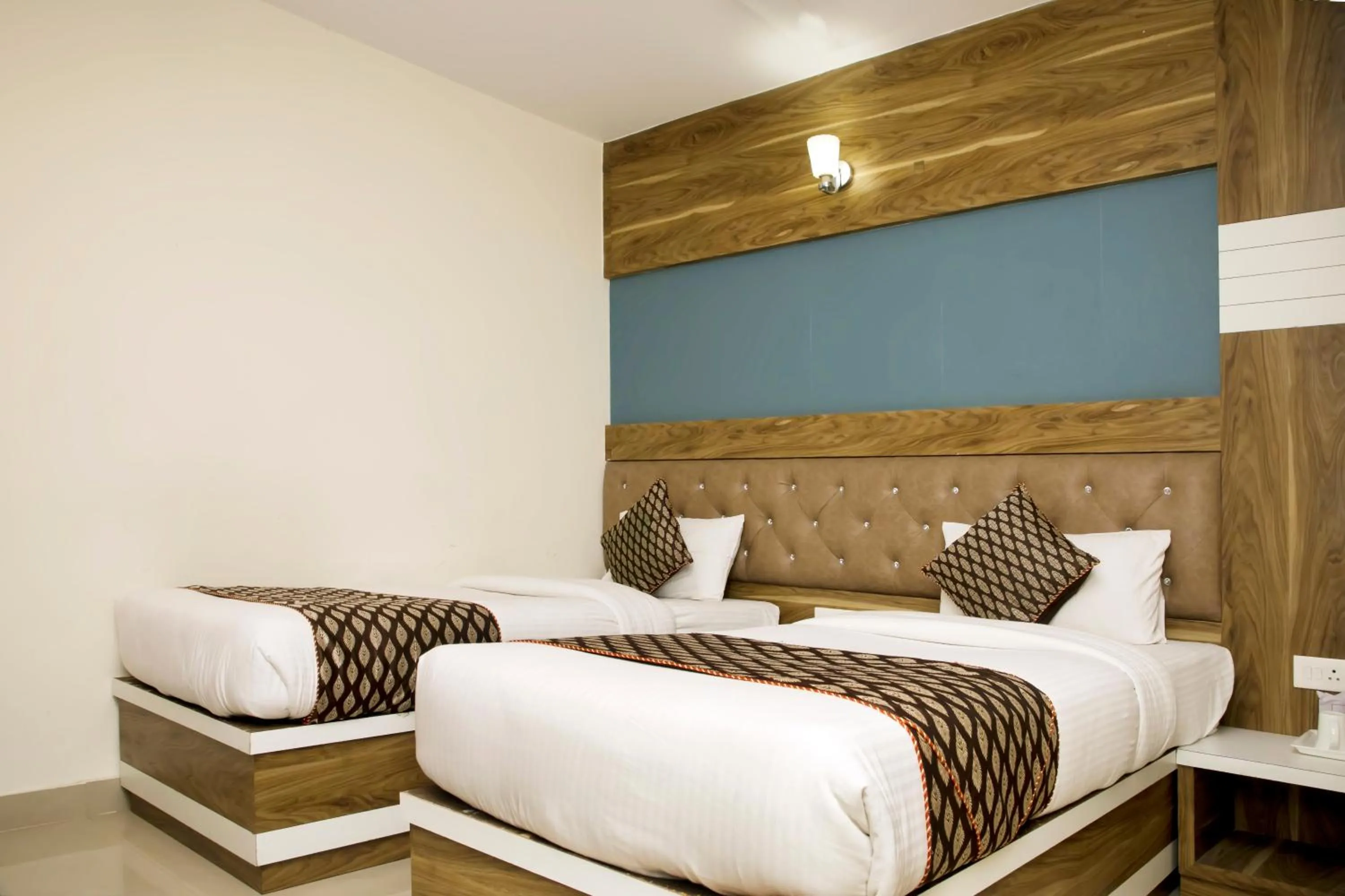 Superior Double Room - single occupancy in Hotel Ganges Grand - 600m from Kashi Vishwanath Temple