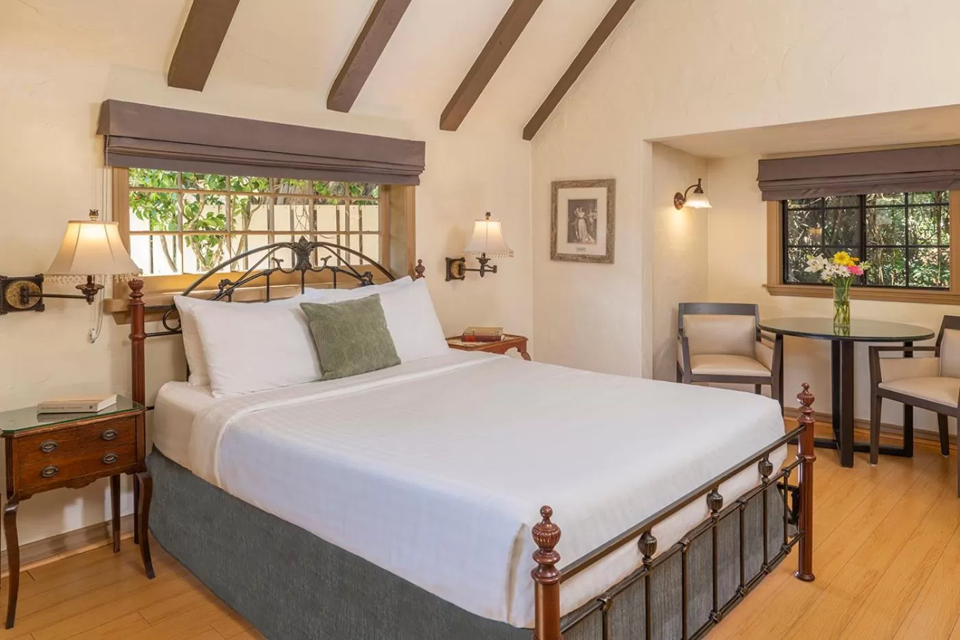 Garden Studio Cottage - Non-Smoking in The Pierpont Inn