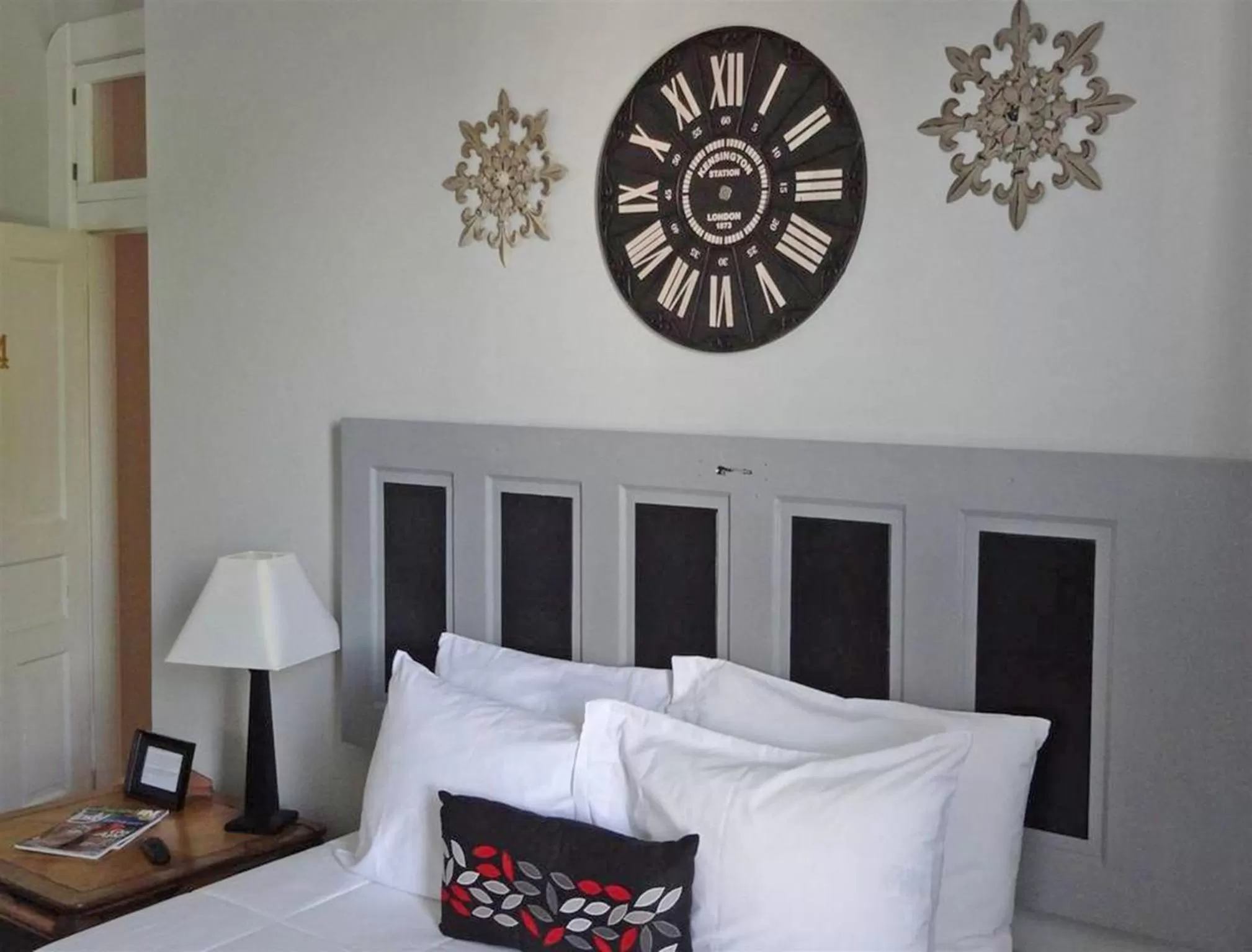 Standard King Room in Nestle Inn