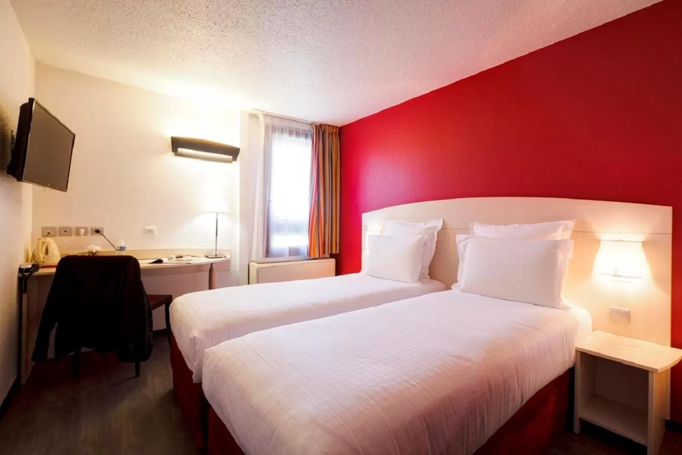 Twin Room in Kyriad Lyon Sud - Saint Genis Laval