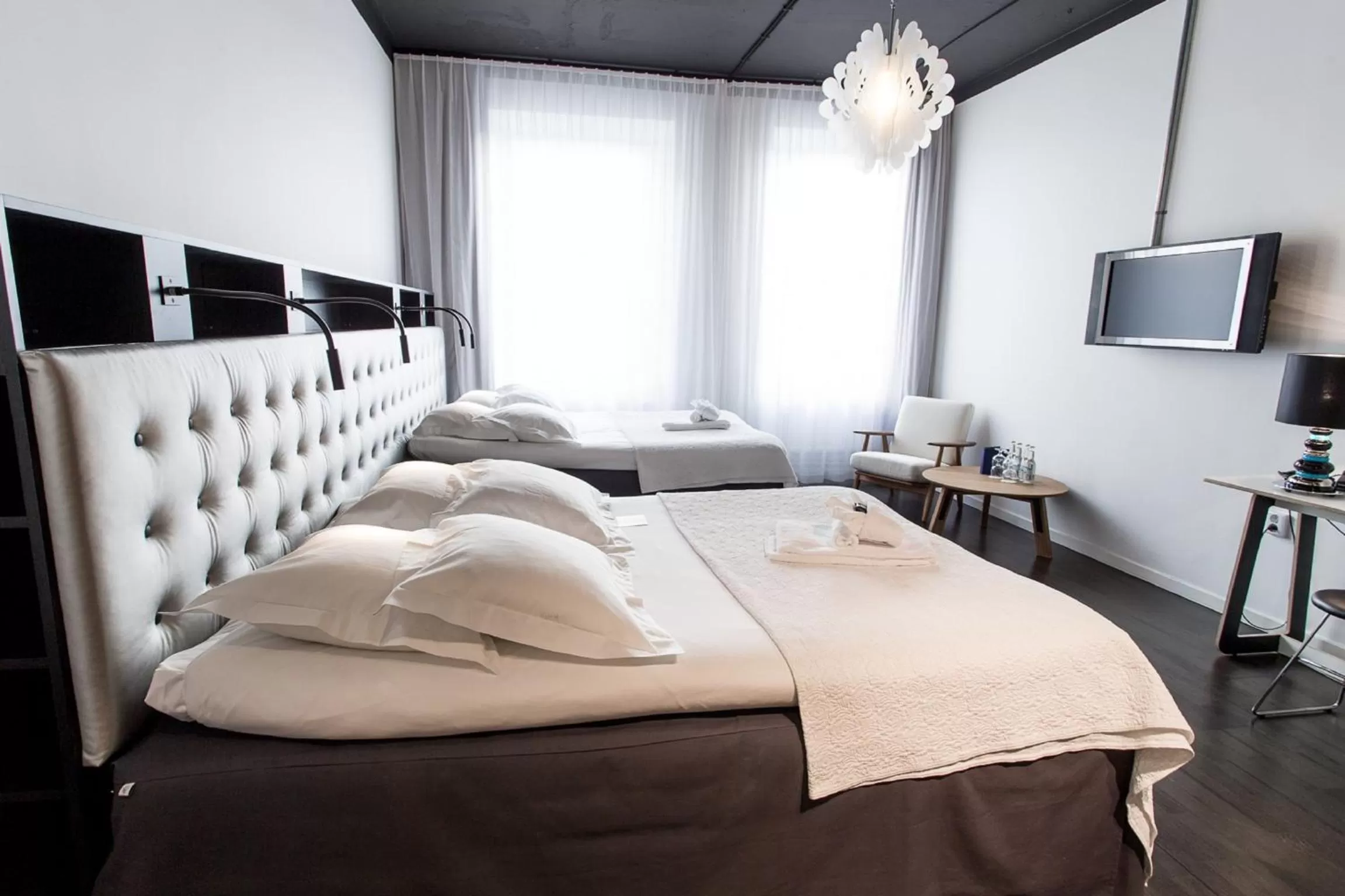 Superior Family Room (2x 55 in bed) in Hotel Flora