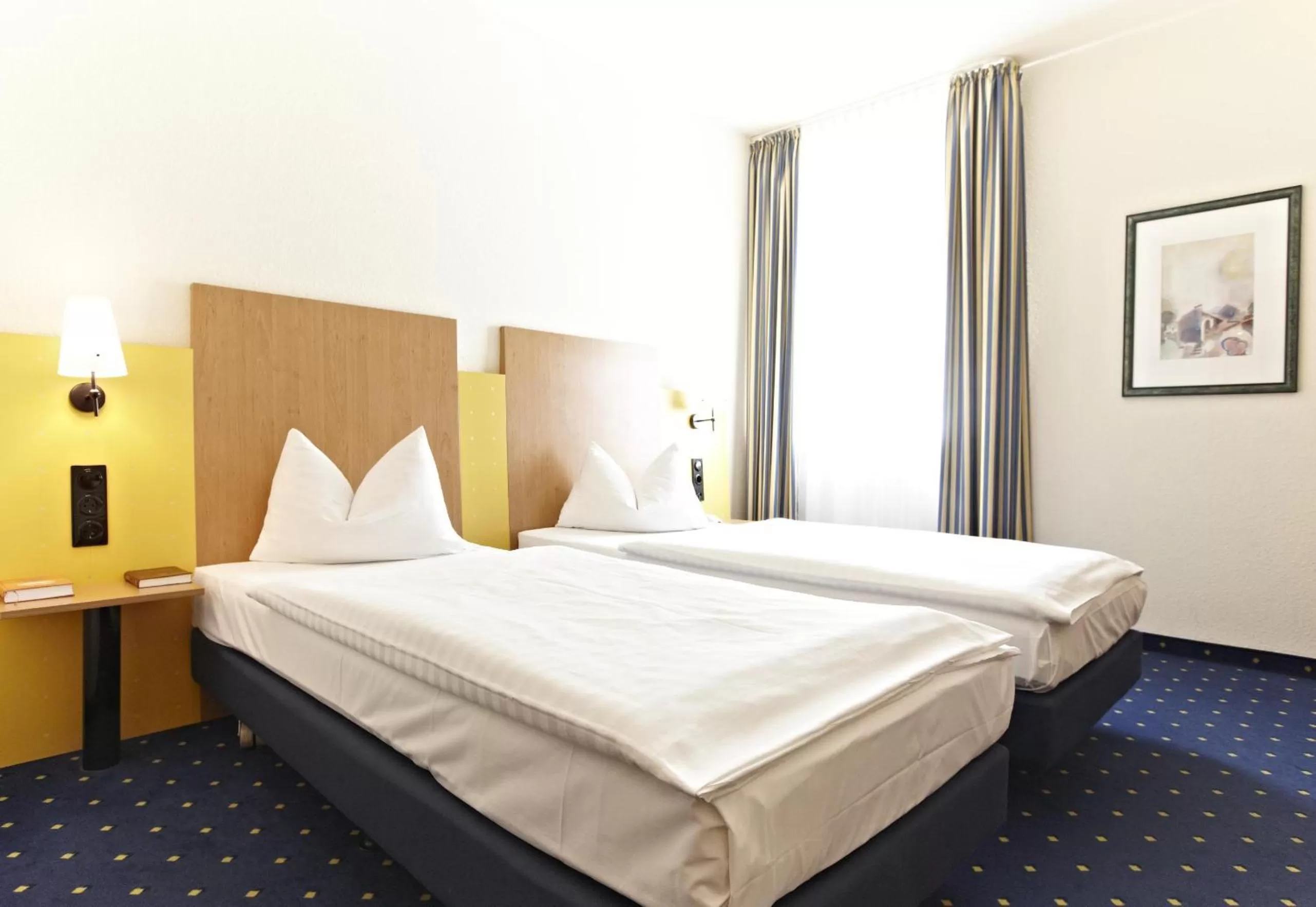 Standard Twin Room in IntercityHotel Stralsund
